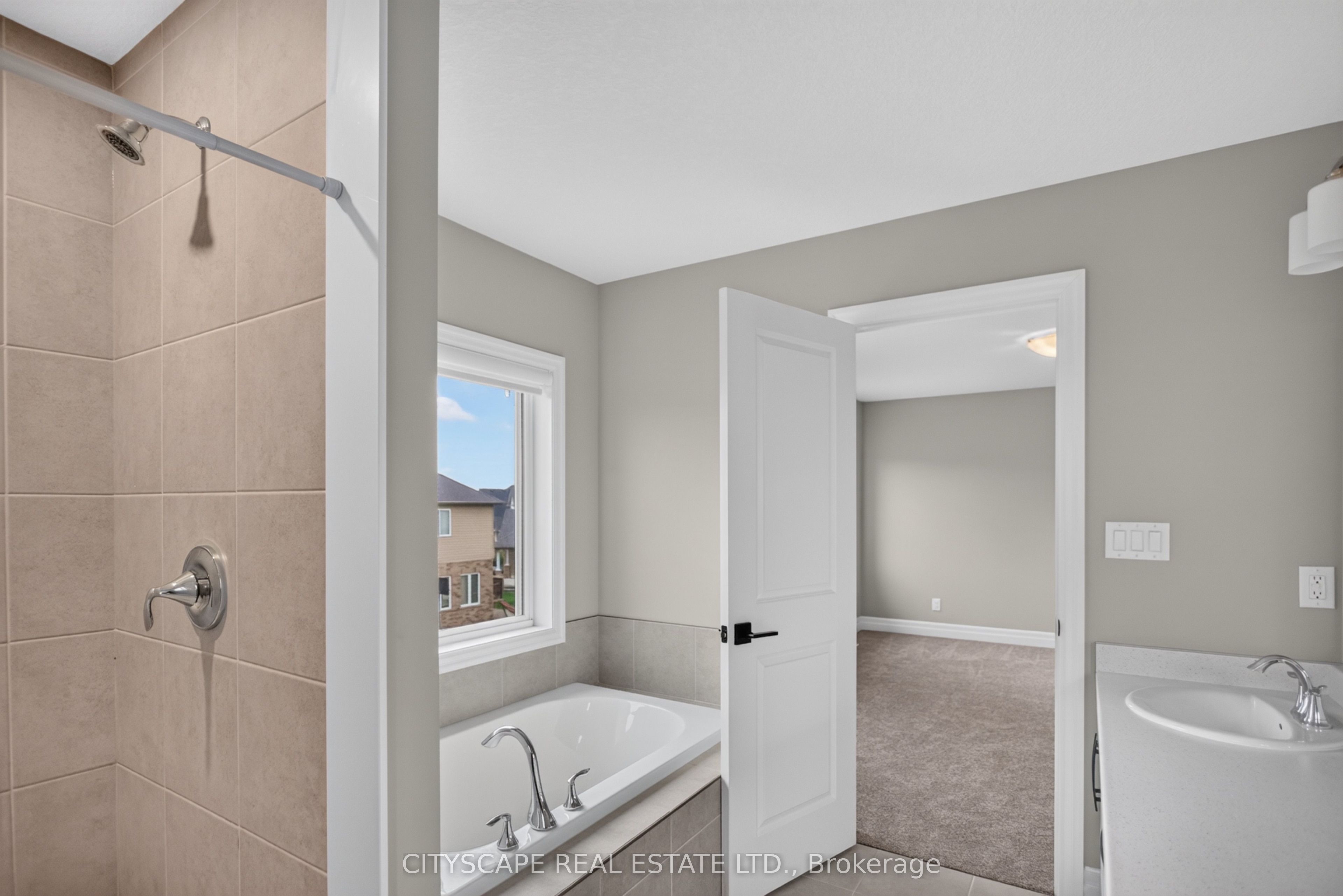 68 Davidson Drive W Property Photo 22