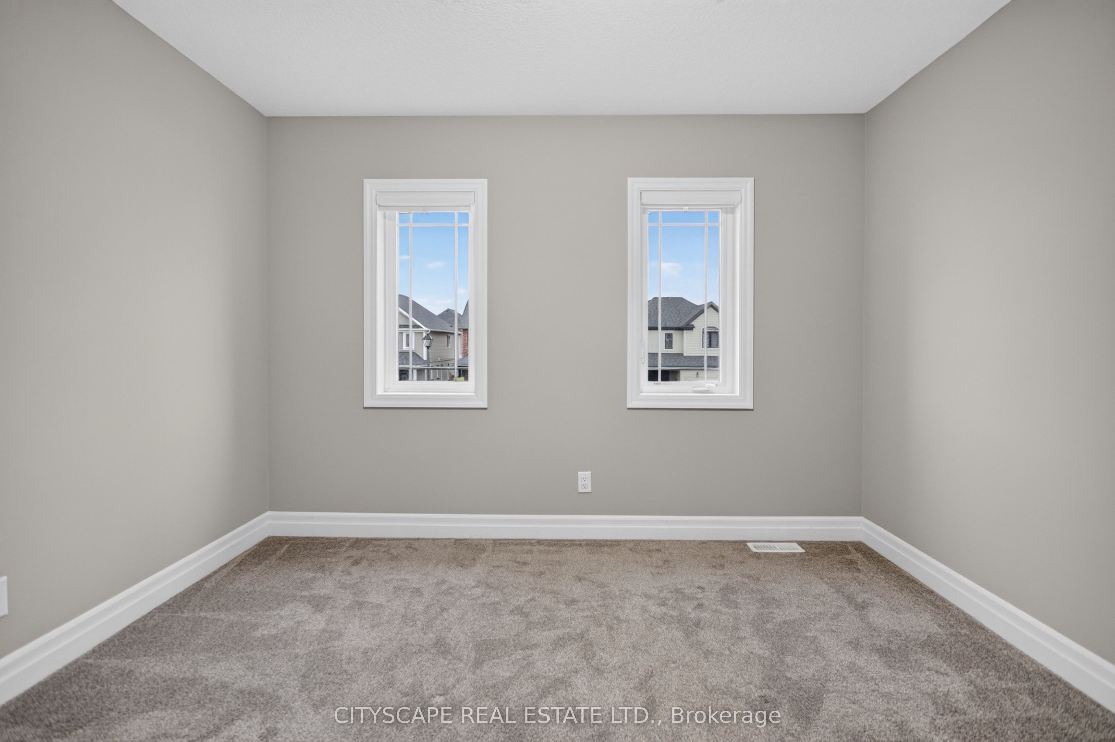 68 Davidson Drive W Property Photo 27