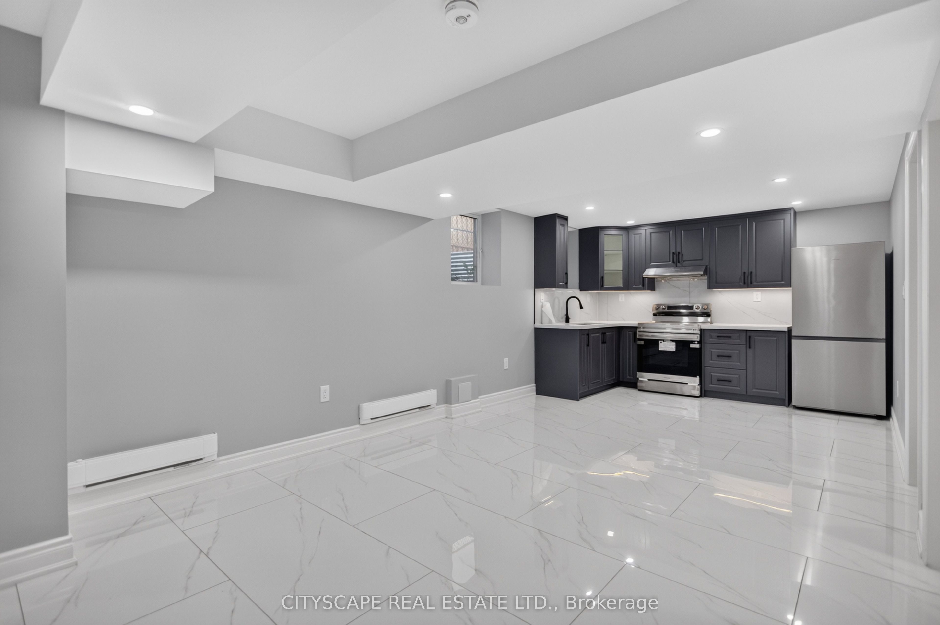 68 Davidson Drive W Property Photo 33