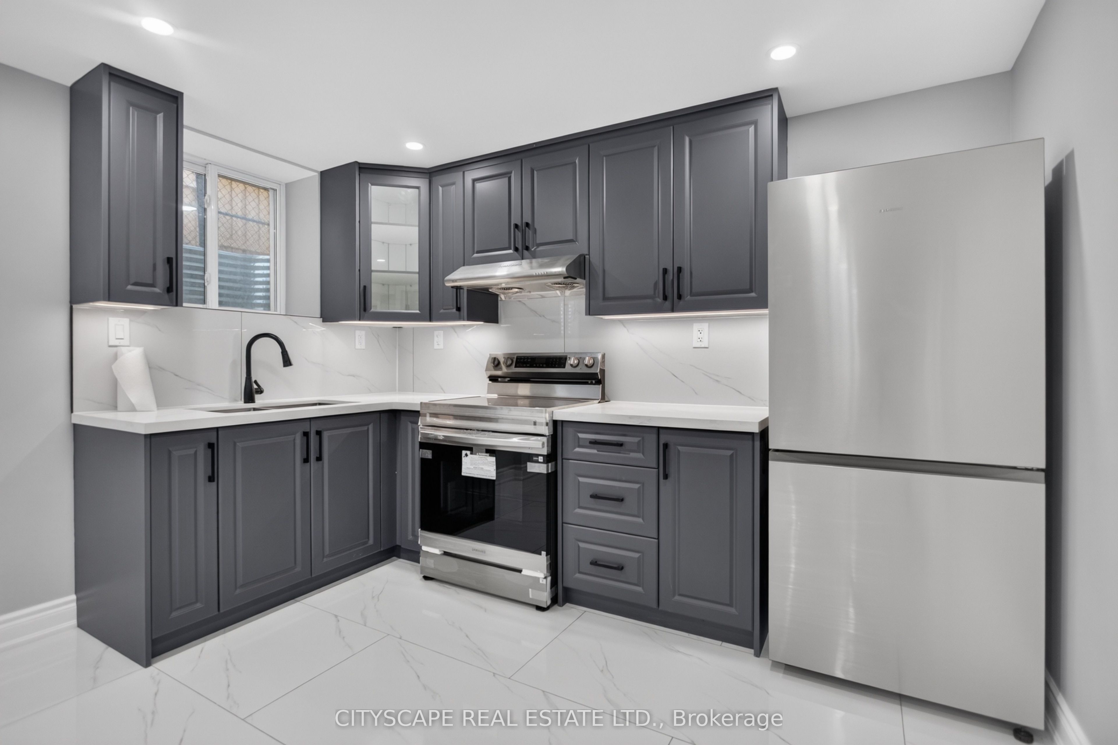 68 Davidson Drive W Property Photo 34