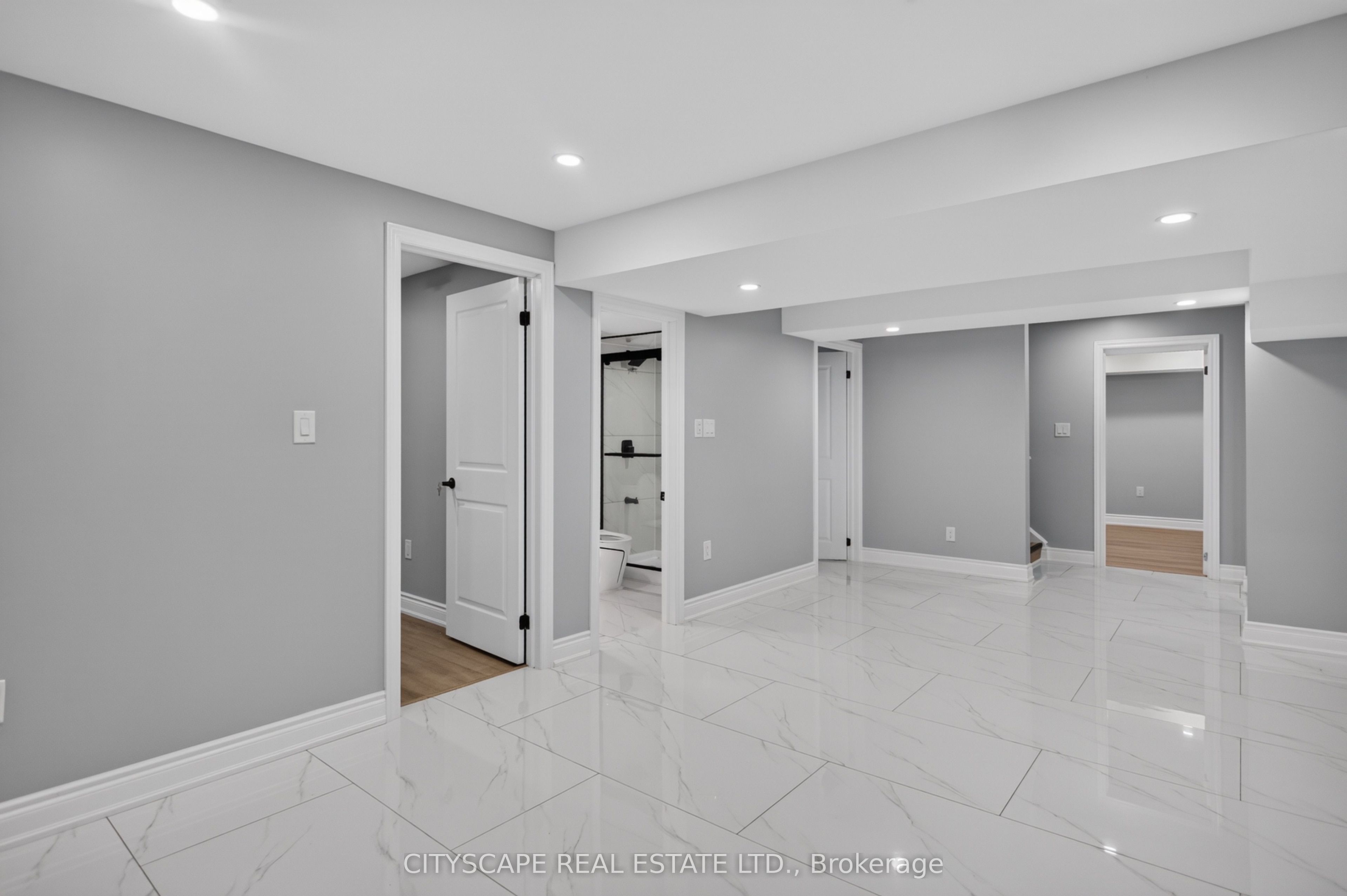 68 Davidson Drive W Property Photo 37