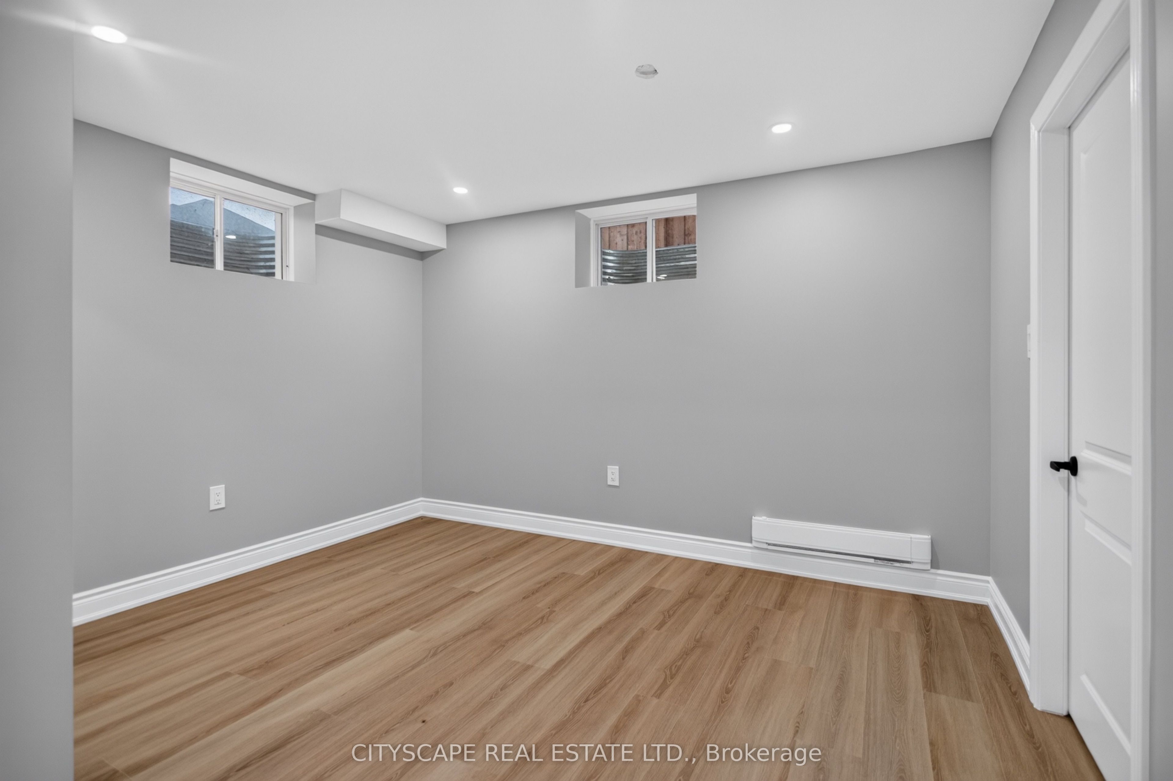68 Davidson Drive W Property Photo 38