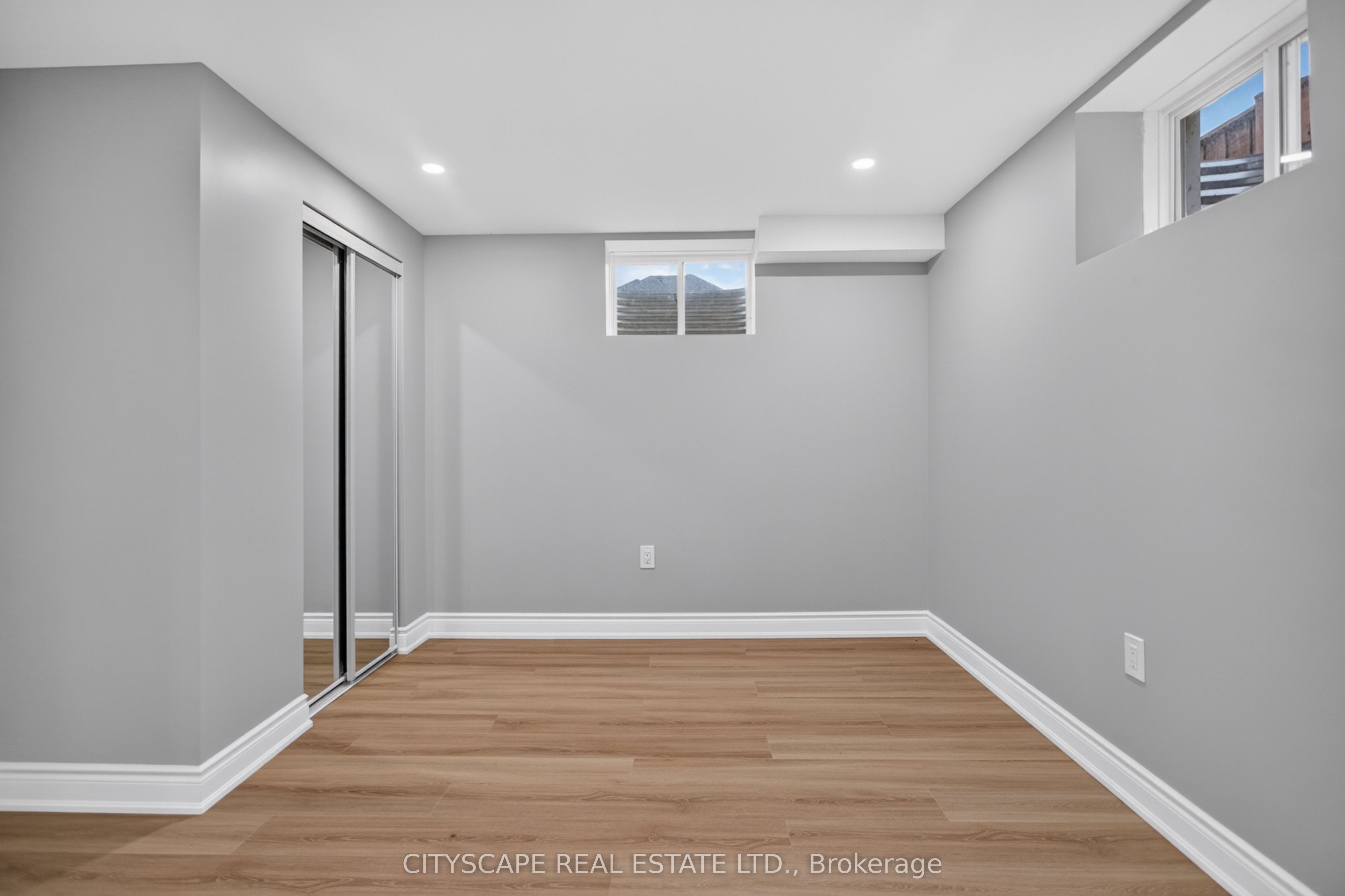 68 Davidson Drive W Property Photo 39