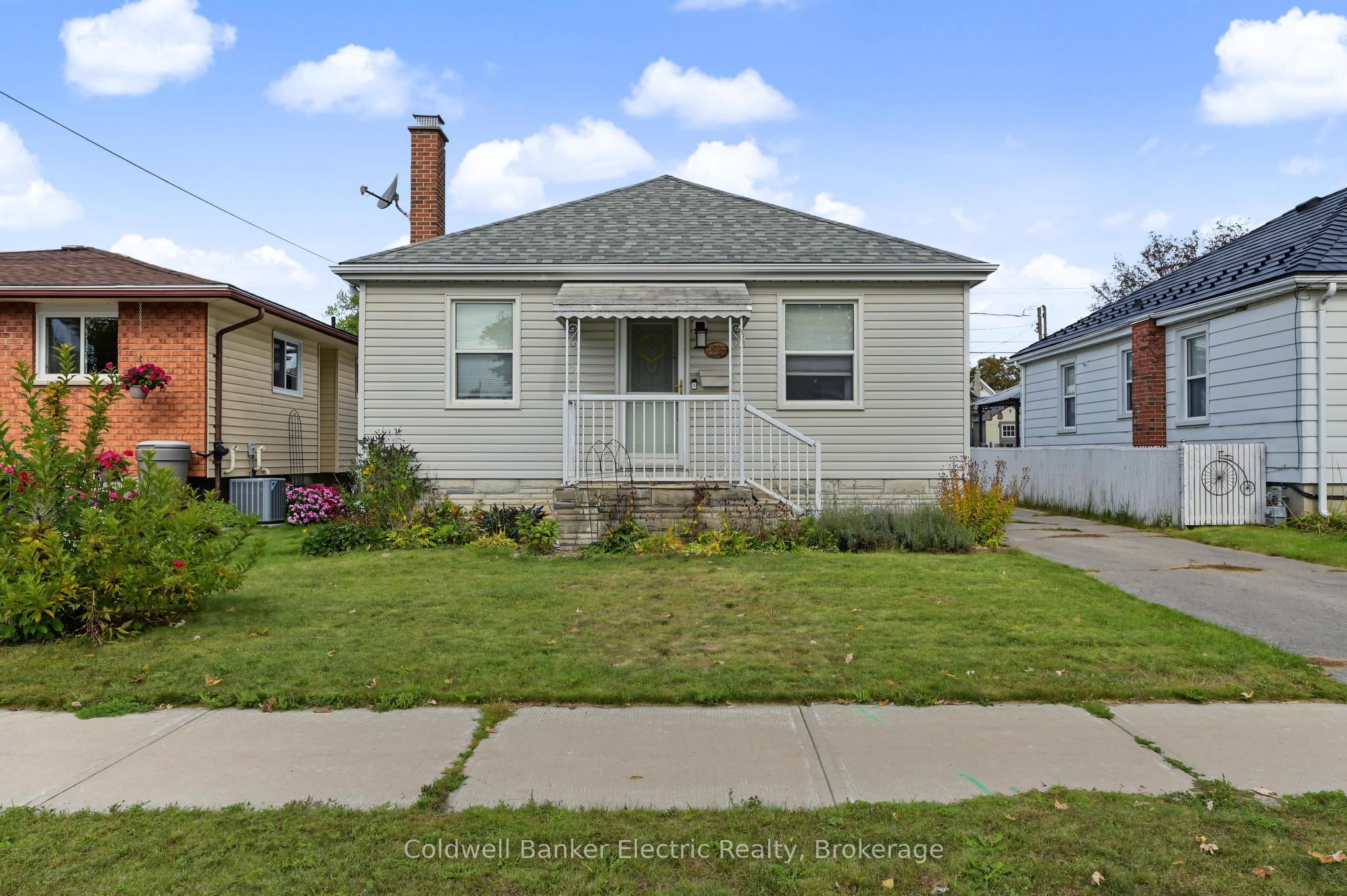440 Howden Street Property Photo 1