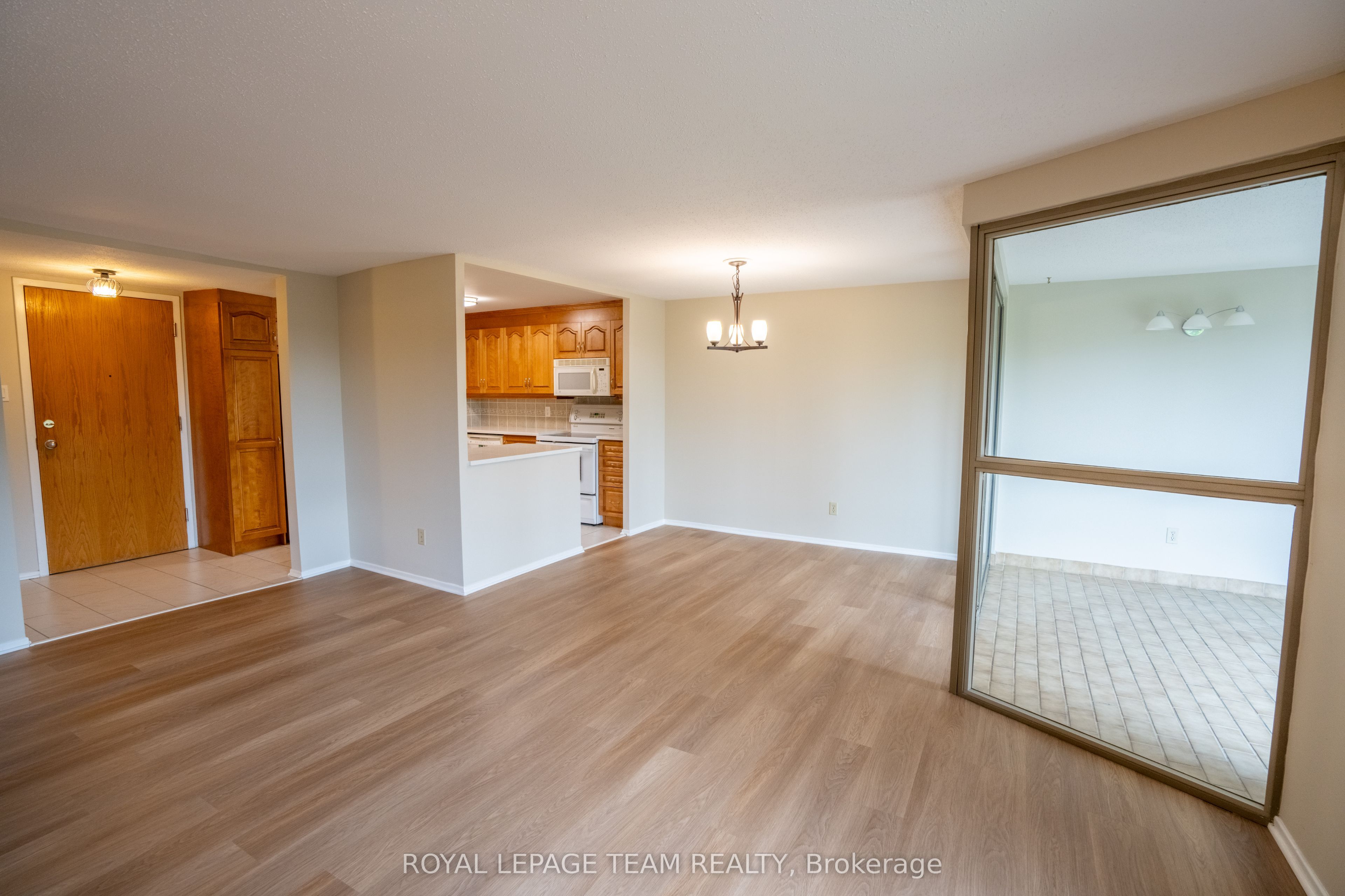 960 Teron Road 401 Property Photo 8