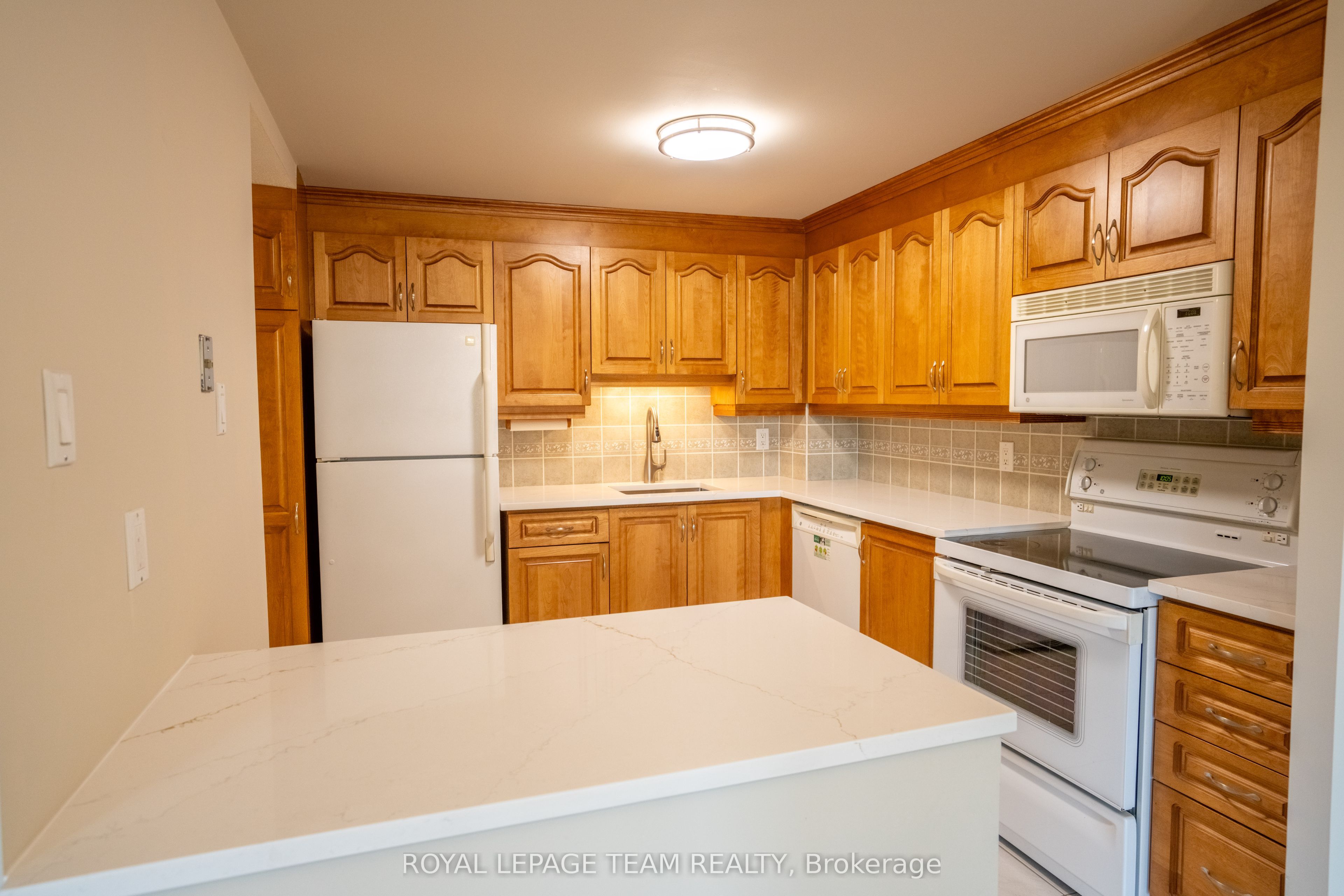 960 Teron Road 401 Property Photo 11