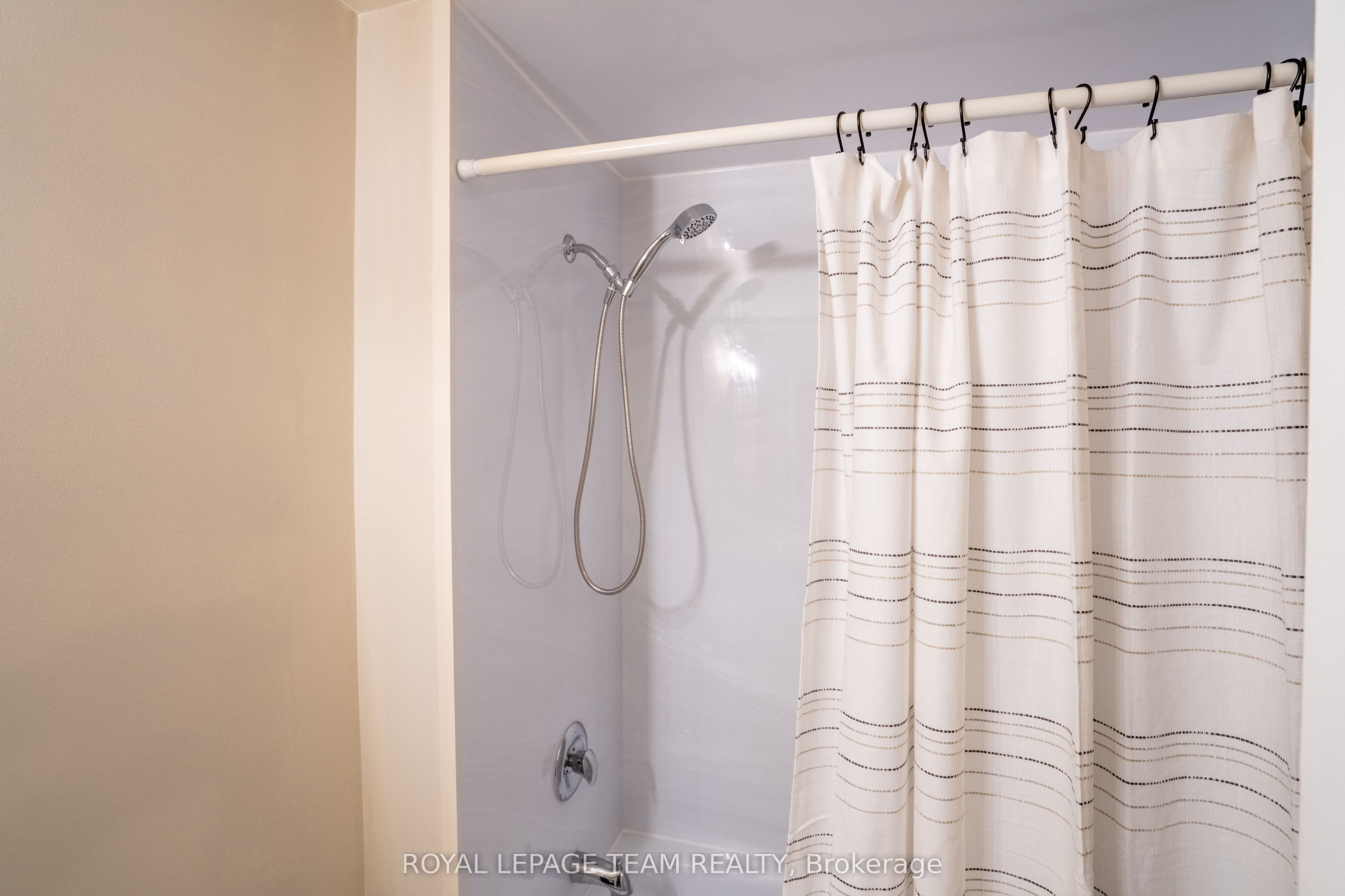 960 Teron Road 401 Property Photo 18