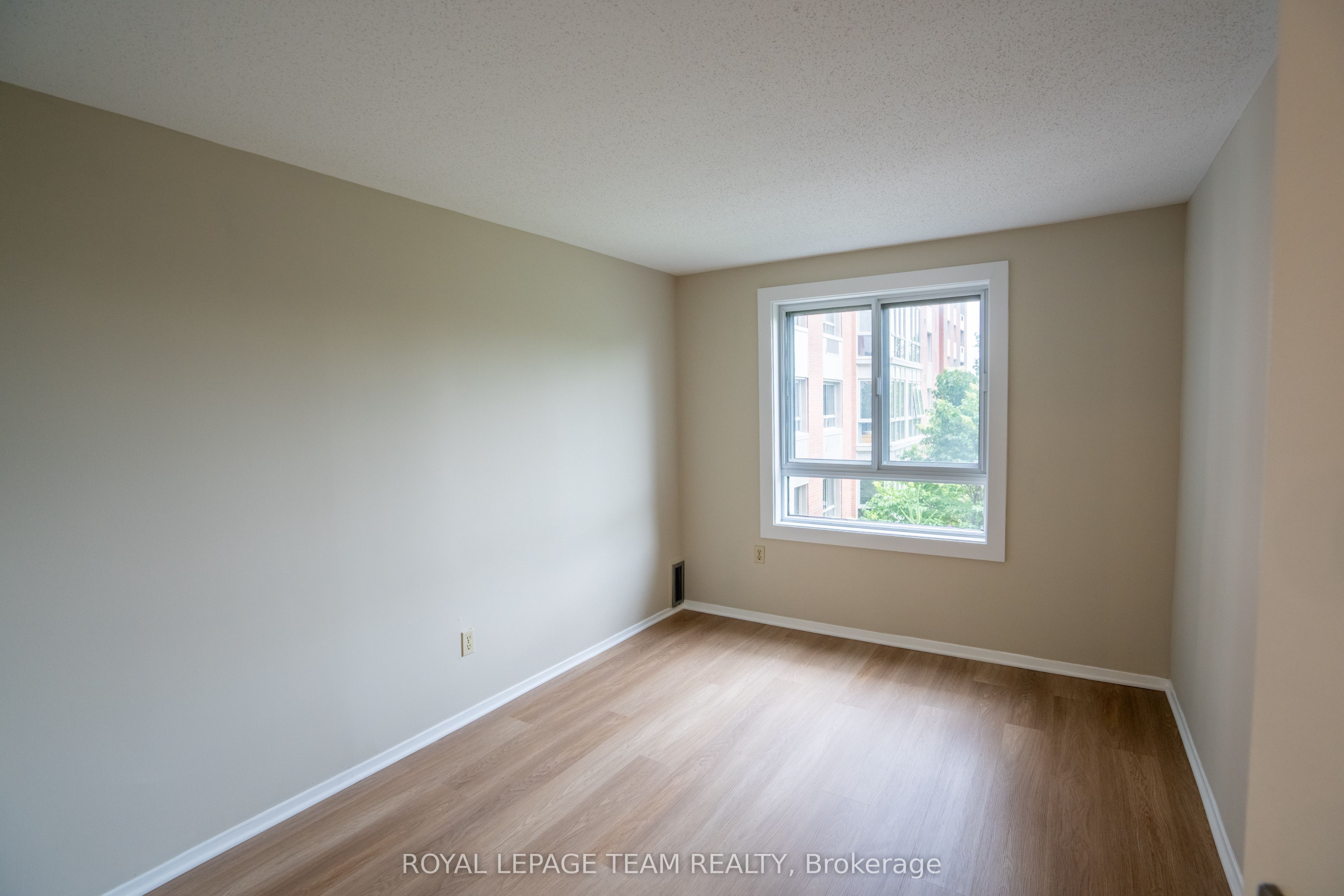 960 Teron Road 401 Property Photo 19