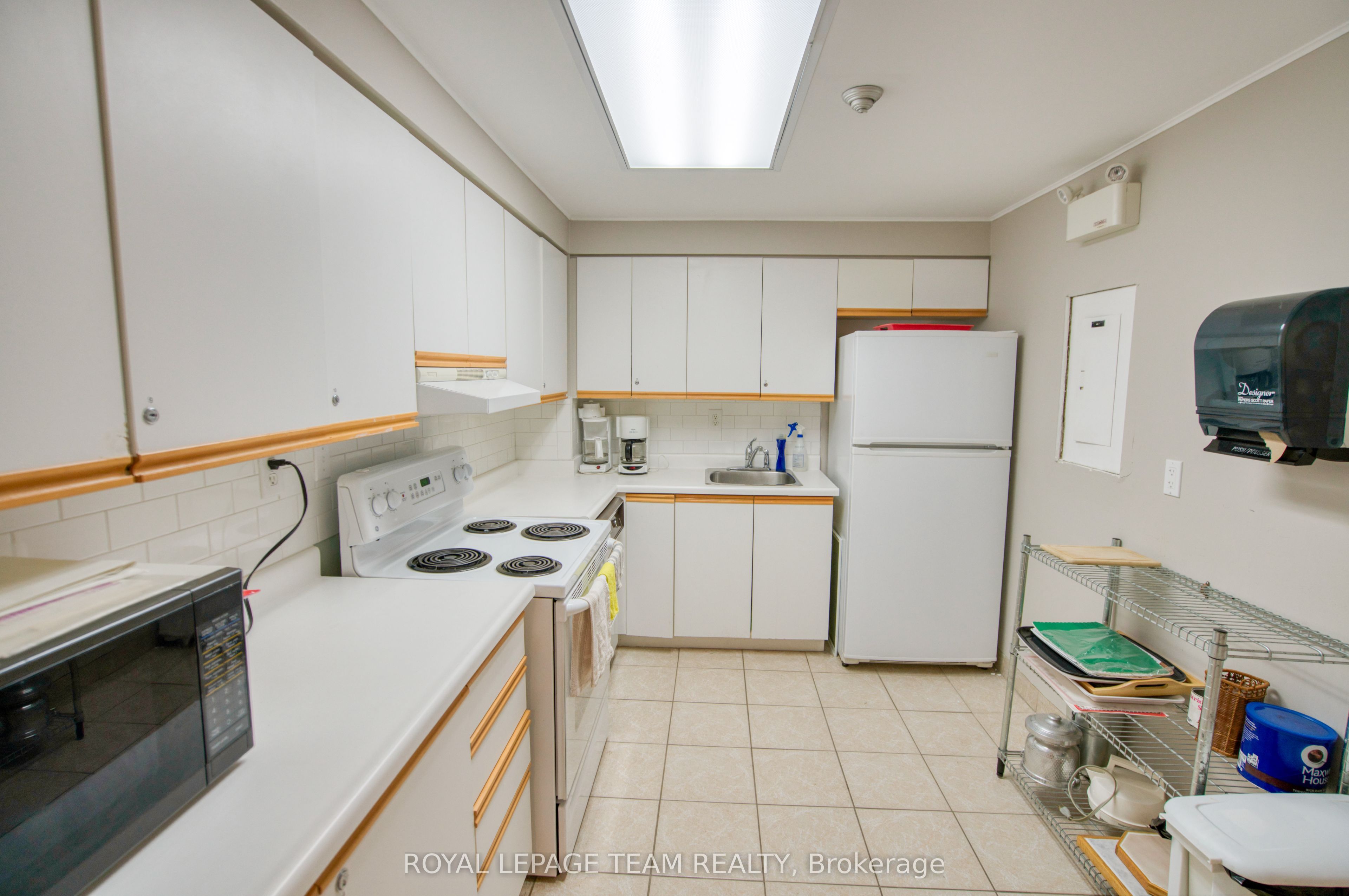 960 Teron Road 401 Property Photo 29