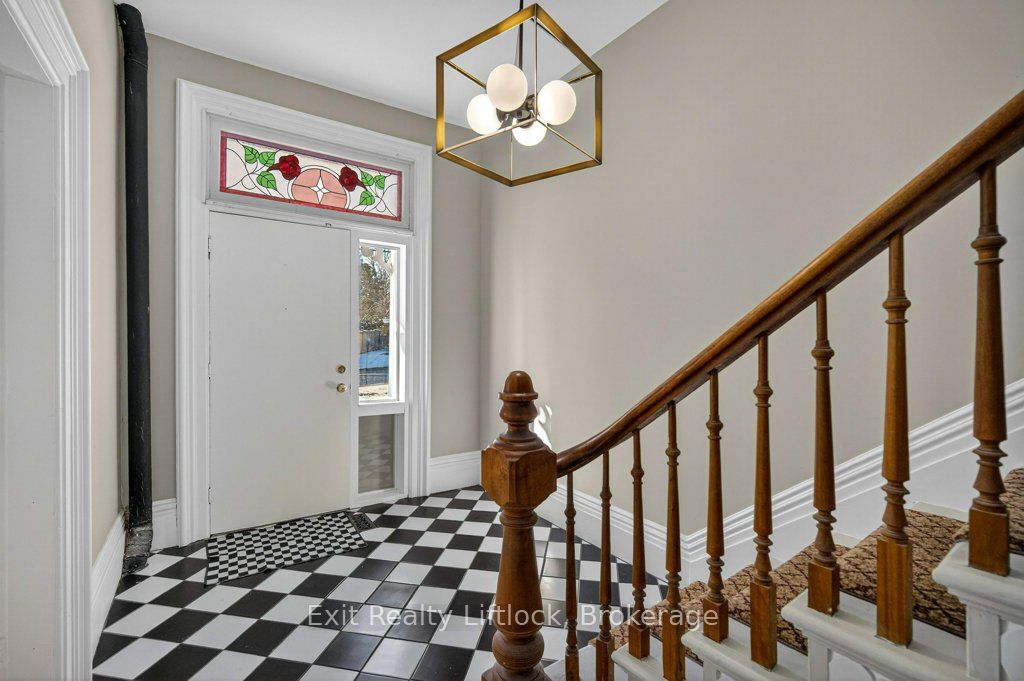 212 Barnardo Avenue Property Photo 3