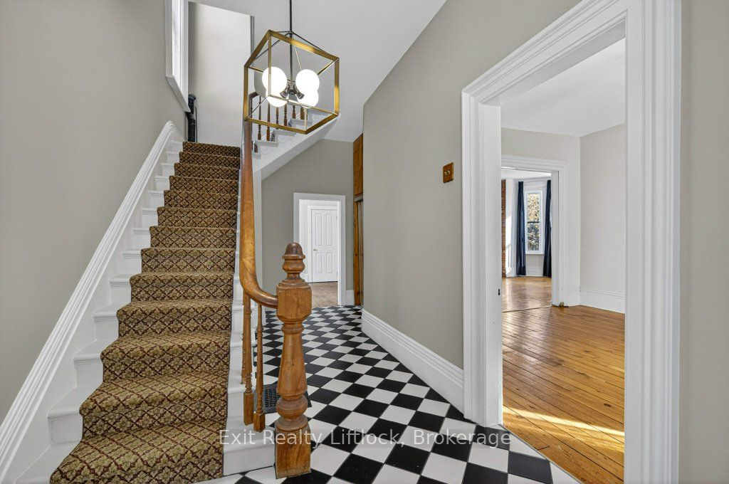 212 Barnardo Avenue Property Photo 4