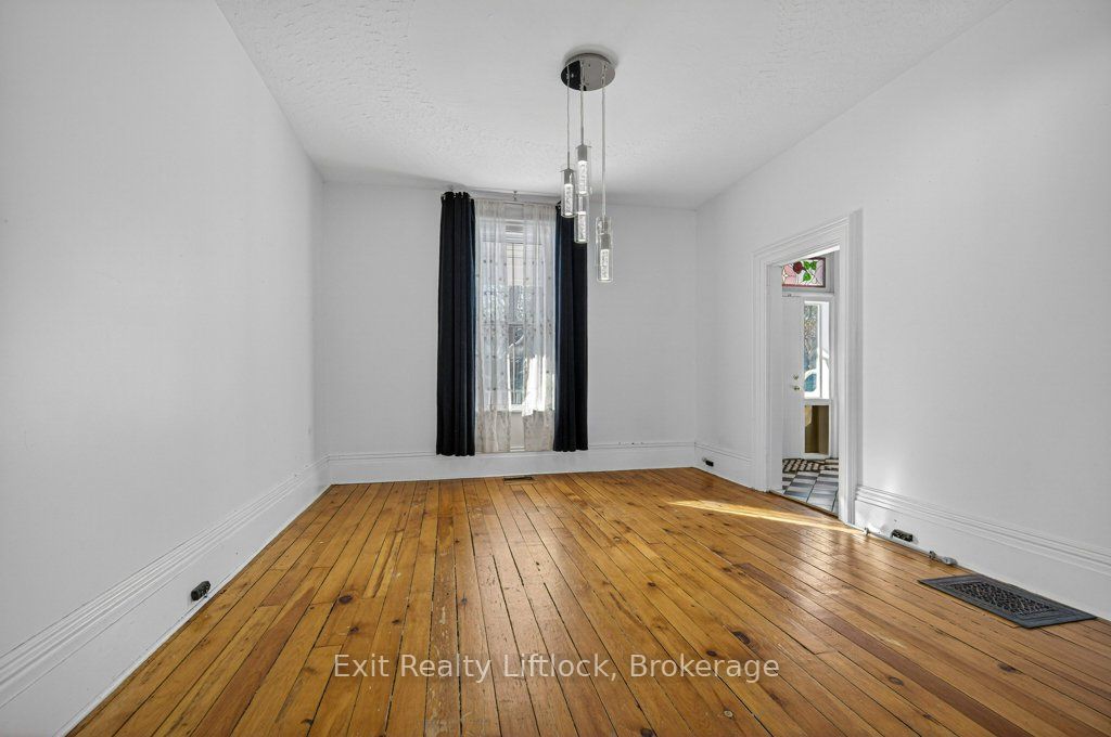 212 Barnardo Avenue Property Photo 5