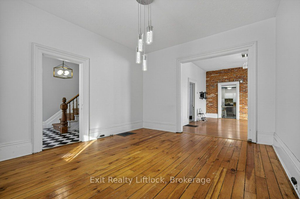 212 Barnardo Avenue Property Photo 6