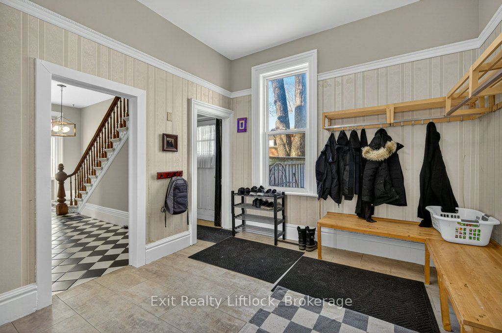 212 Barnardo Avenue Property Photo 7