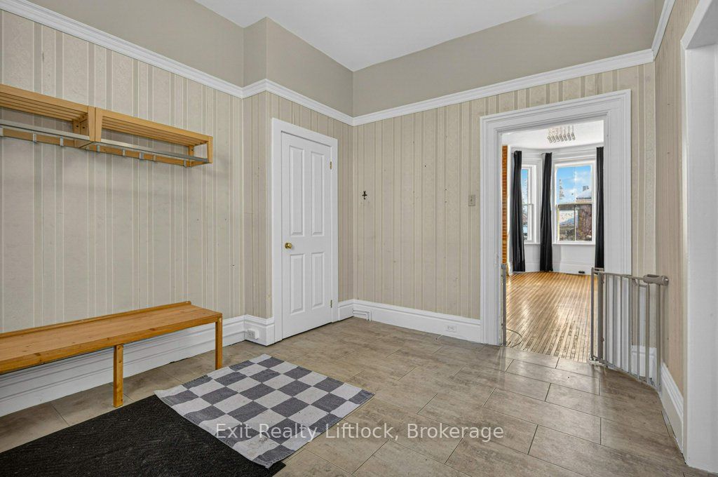 212 Barnardo Avenue Property Photo 8