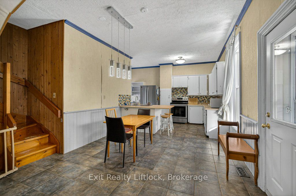 212 Barnardo Avenue Property Photo 11