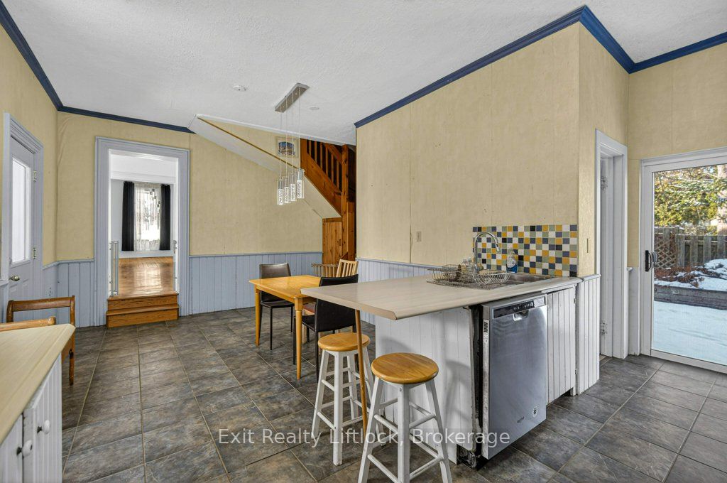 212 Barnardo Avenue Property Photo 12