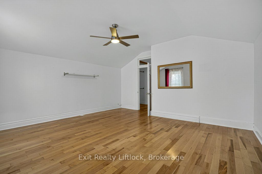 212 Barnardo Avenue Property Photo 22