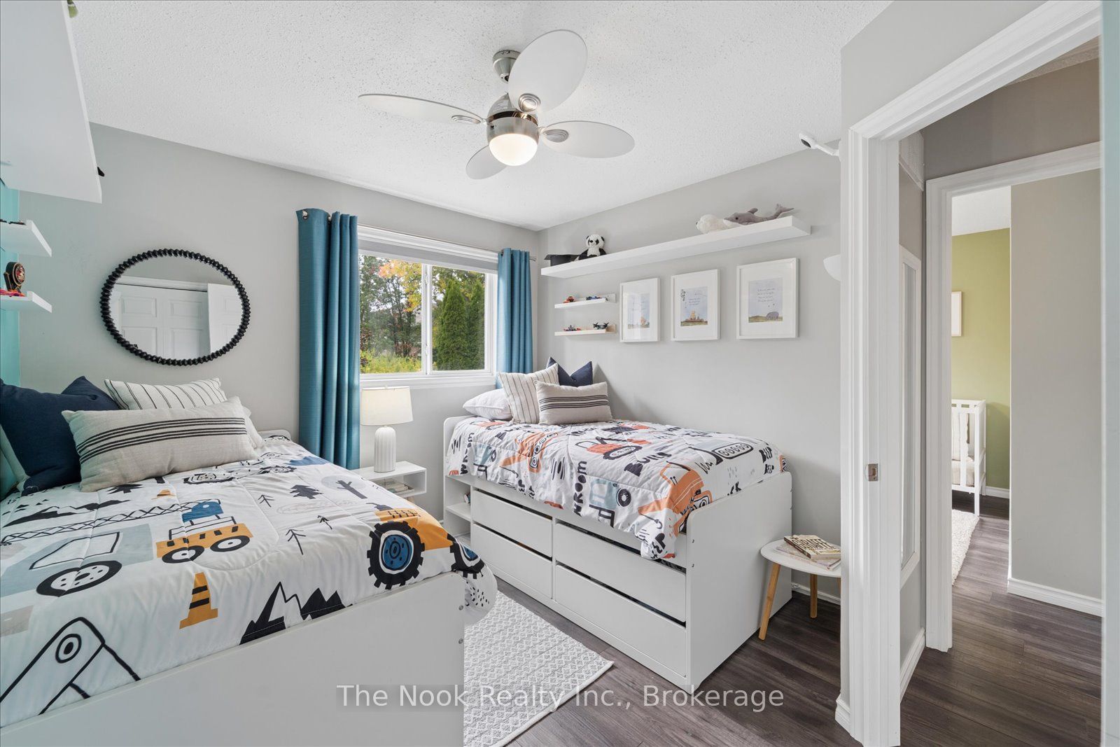 2 Century Boulevard Property Photo 15