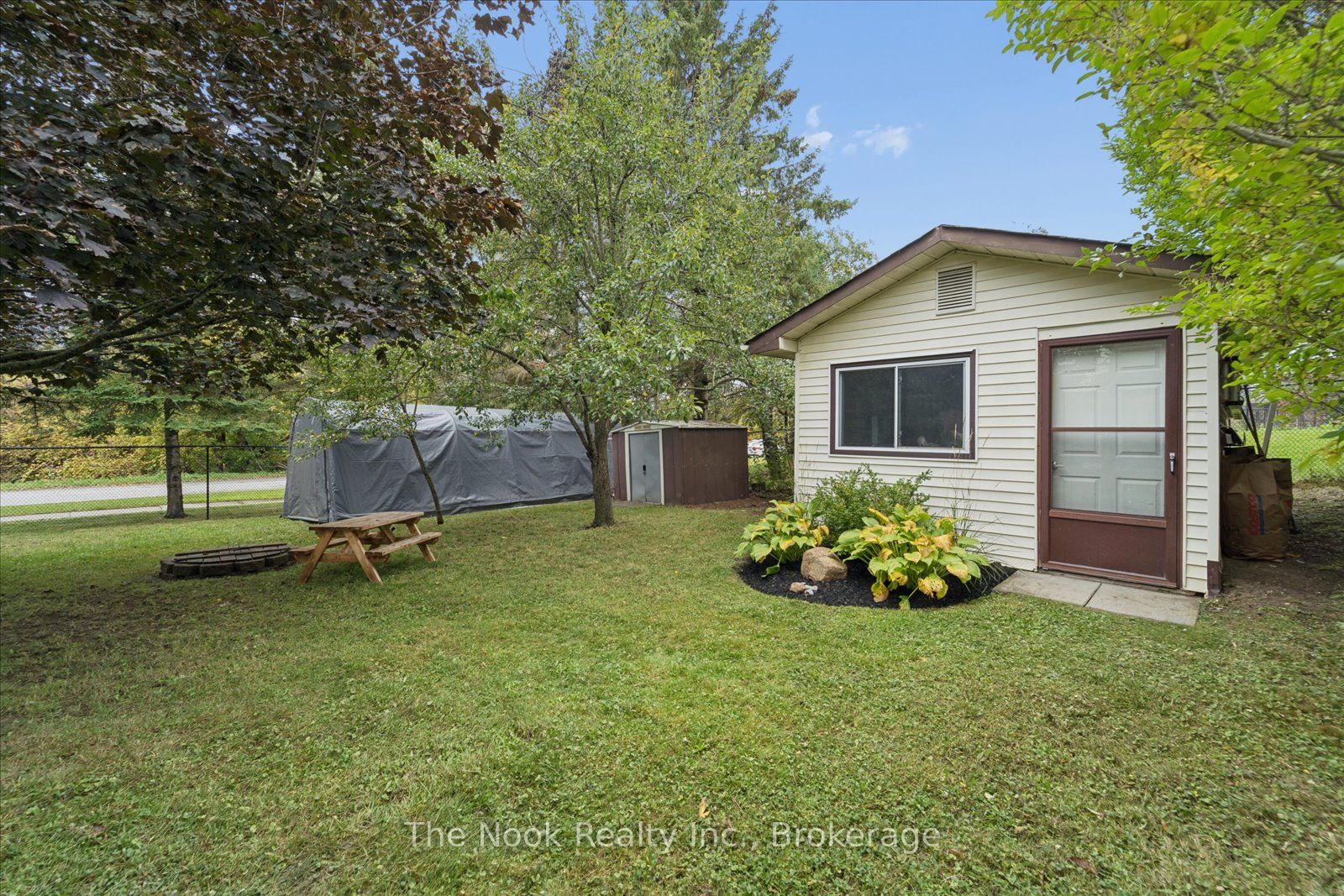 2 Century Boulevard Property Photo 24