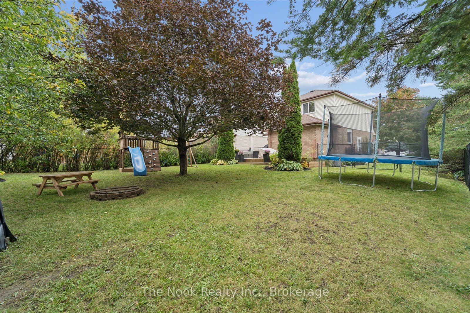 2 Century Boulevard Property Photo 25