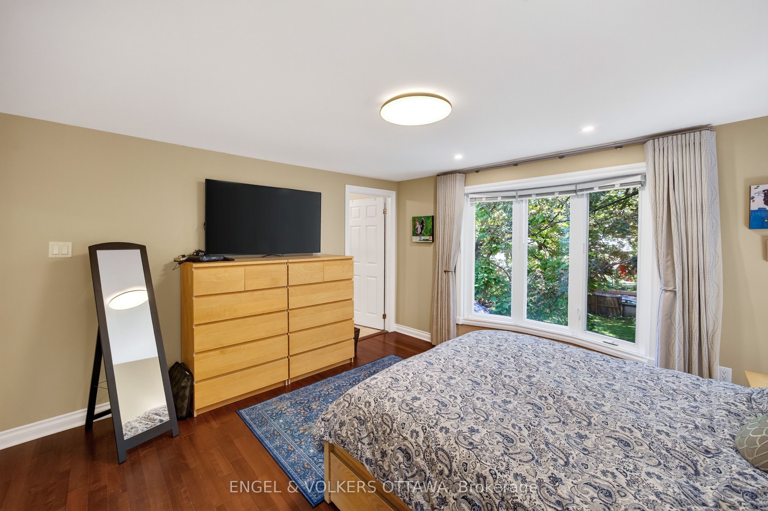 533 Hilson Avenue Property Photo 25