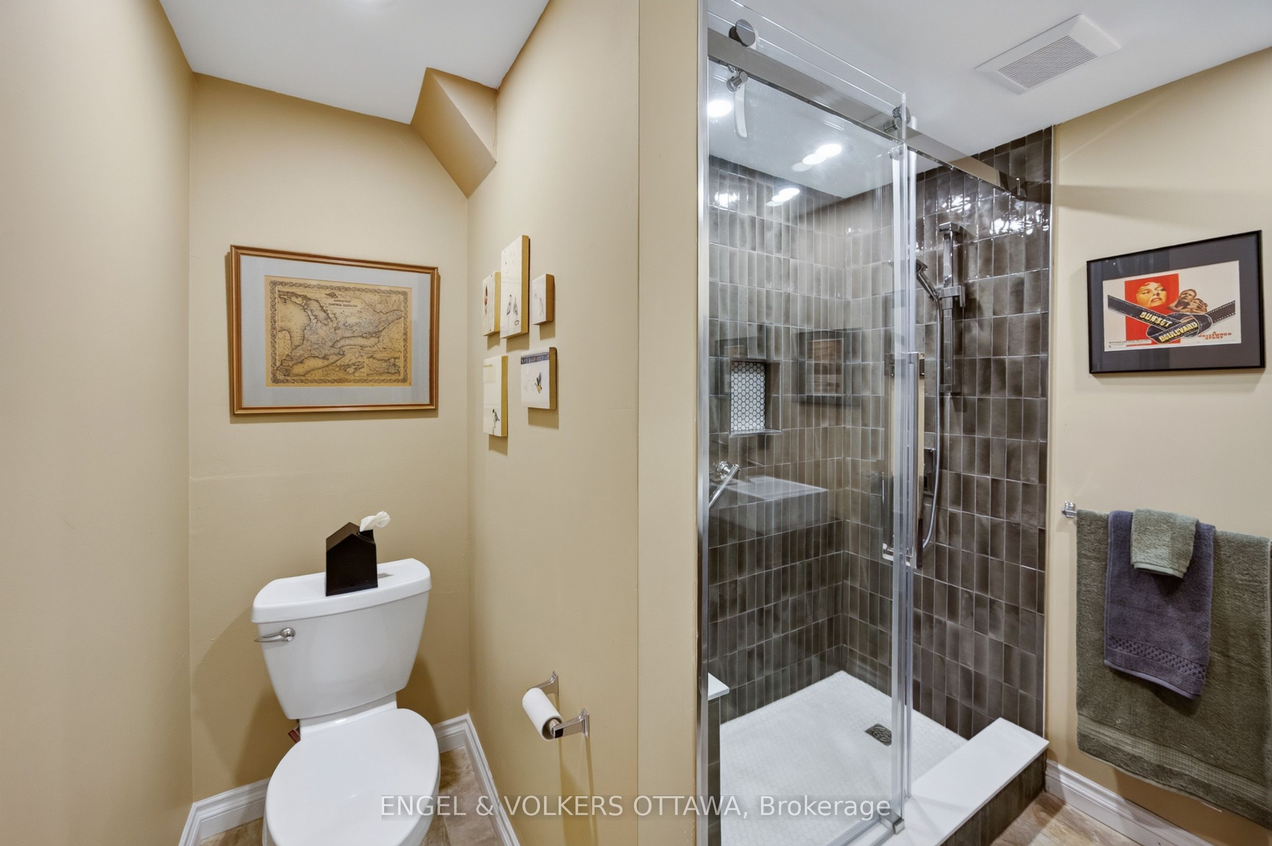 533 Hilson Avenue Property Photo 36