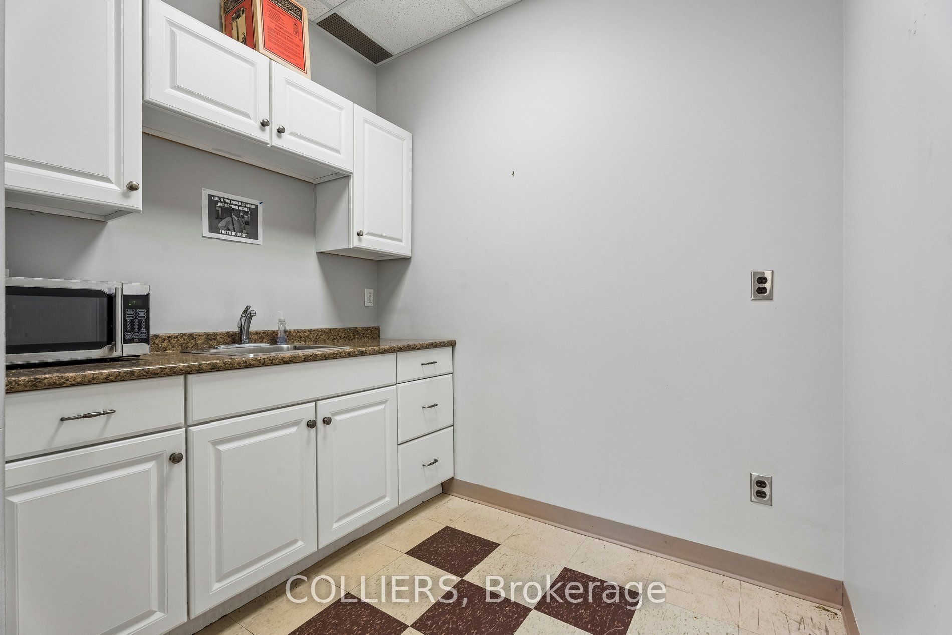 151 York Boulevard 204&208 Property Photo 6