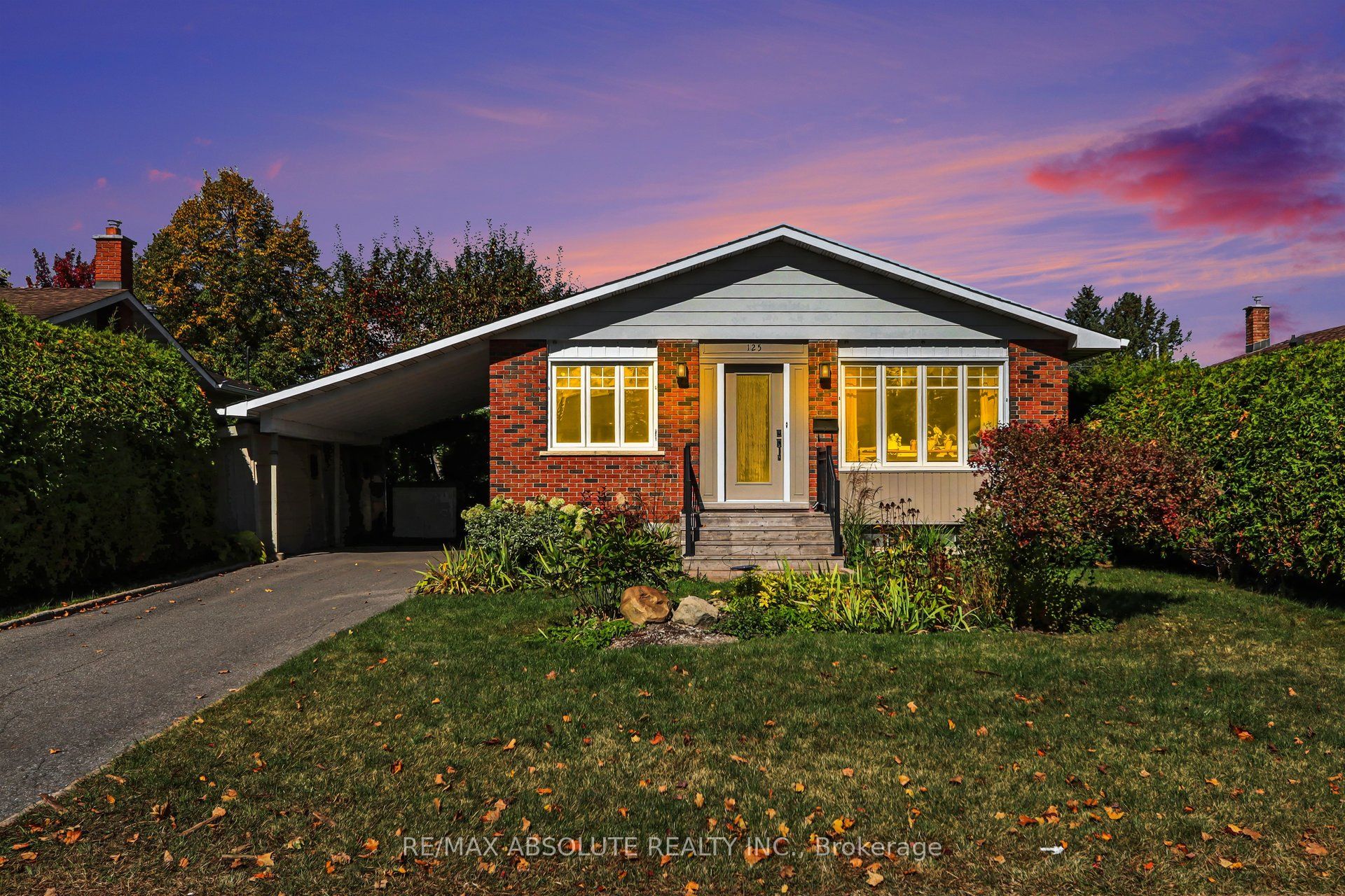 125 Juniper Street E Property Photo 1