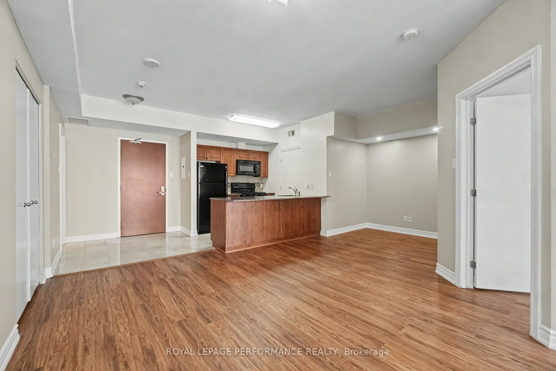 234 Rideau Street 2205 Property Photo 3