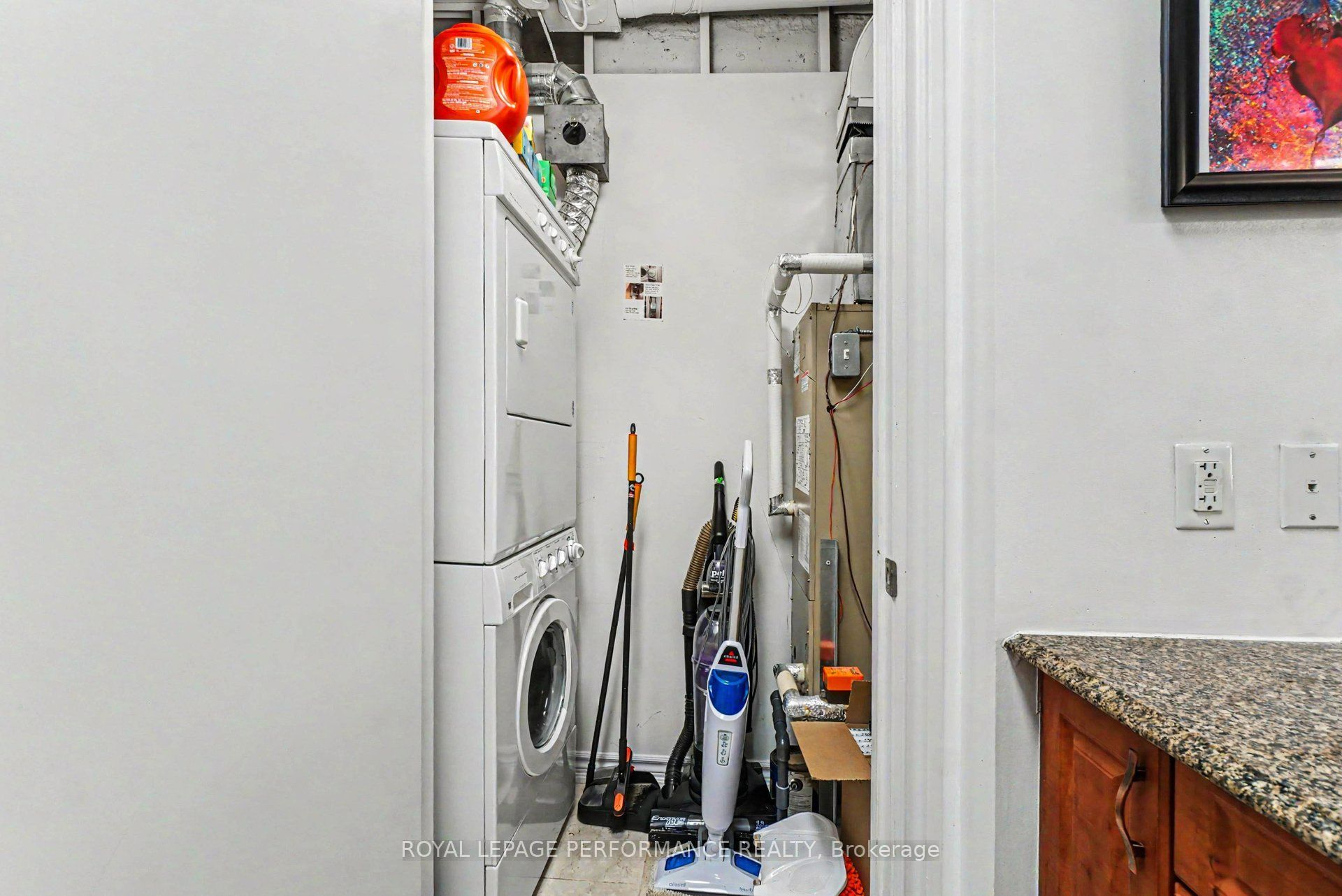 234 Rideau Street 2205 Property Photo 17