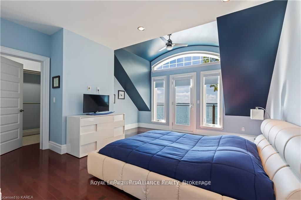 1618 St Lawrence Avenue Property Photo 31