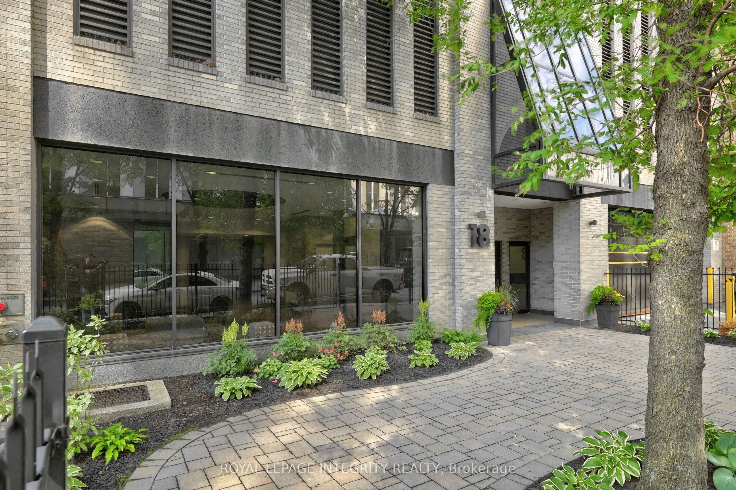 18 Nepean Street Ph1 Property Photo 2