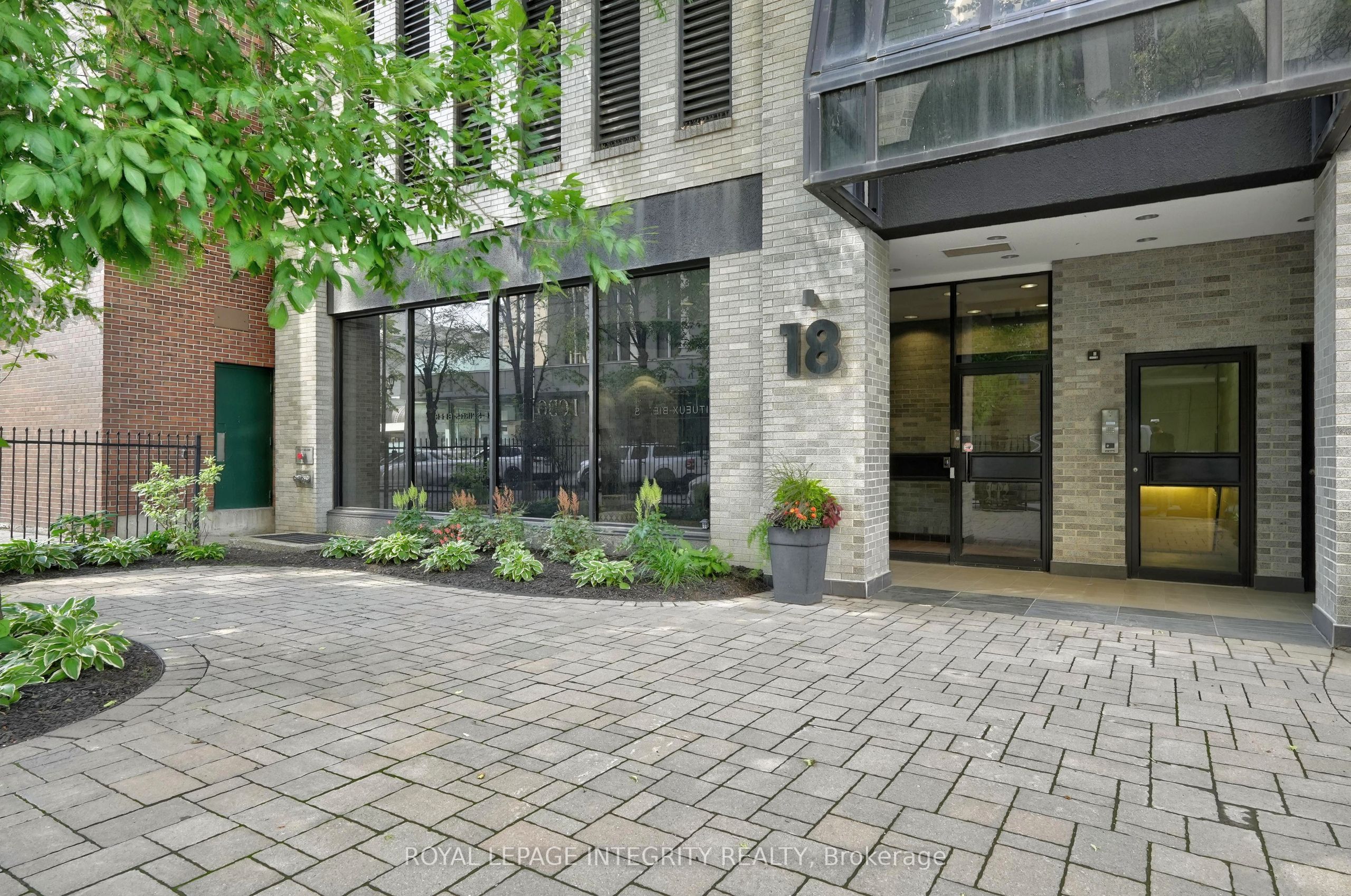 18 Nepean Street Ph1 Property Photo 3