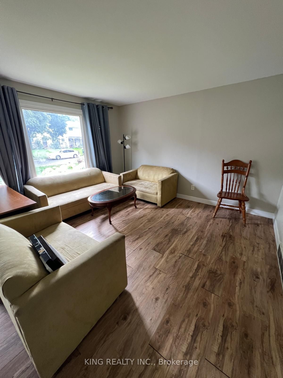 122 Toulon Crescent Property Photo 4