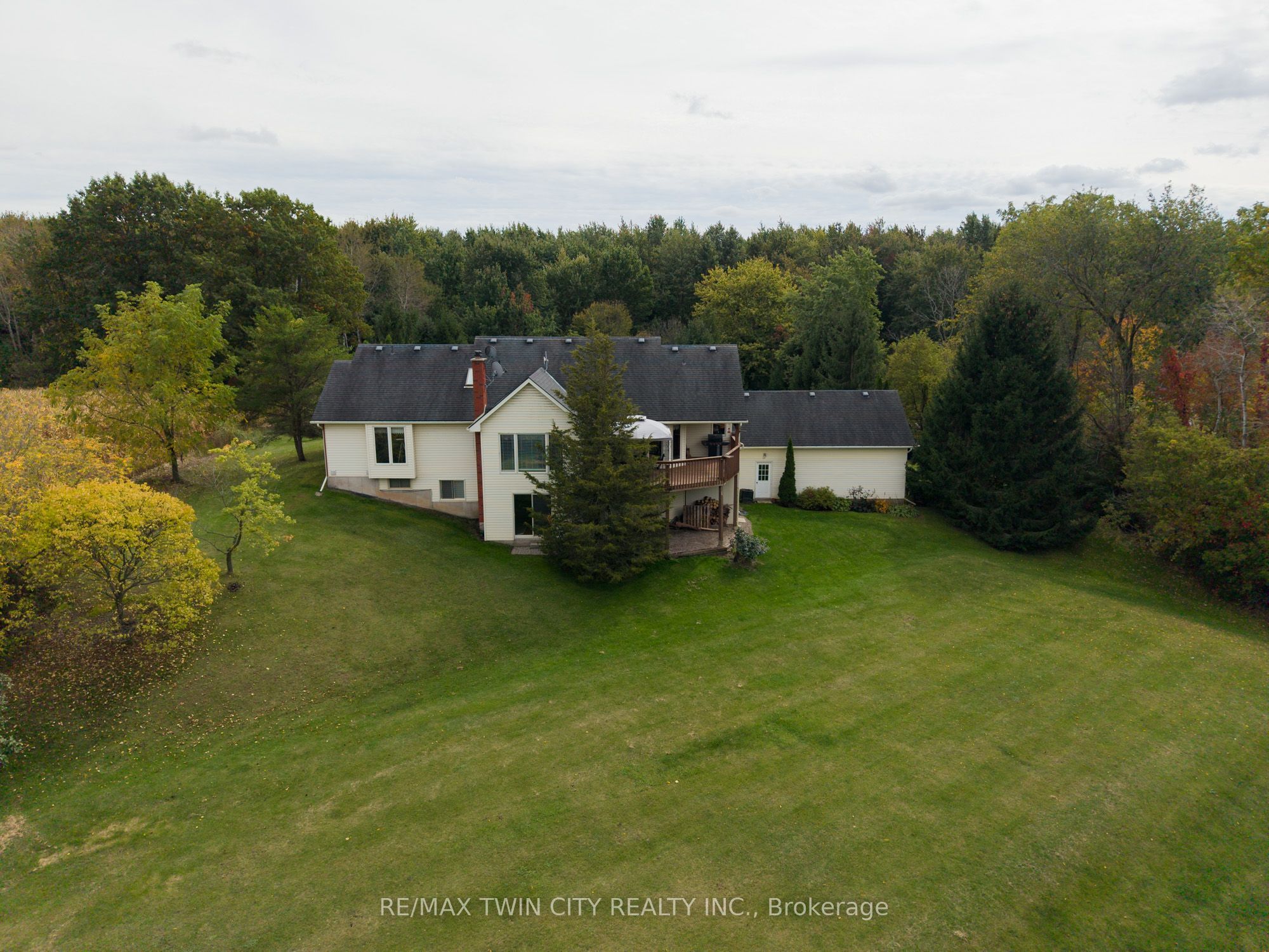 288 Thirteenth Conc. Road Property Photo 11