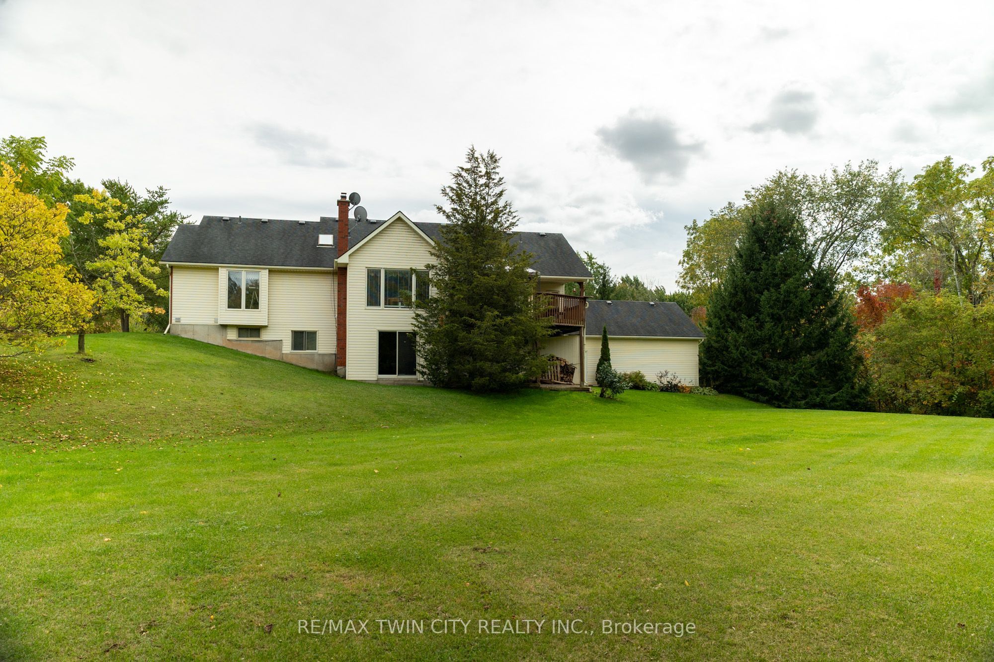 288 Thirteenth Conc. Road Property Photo 16