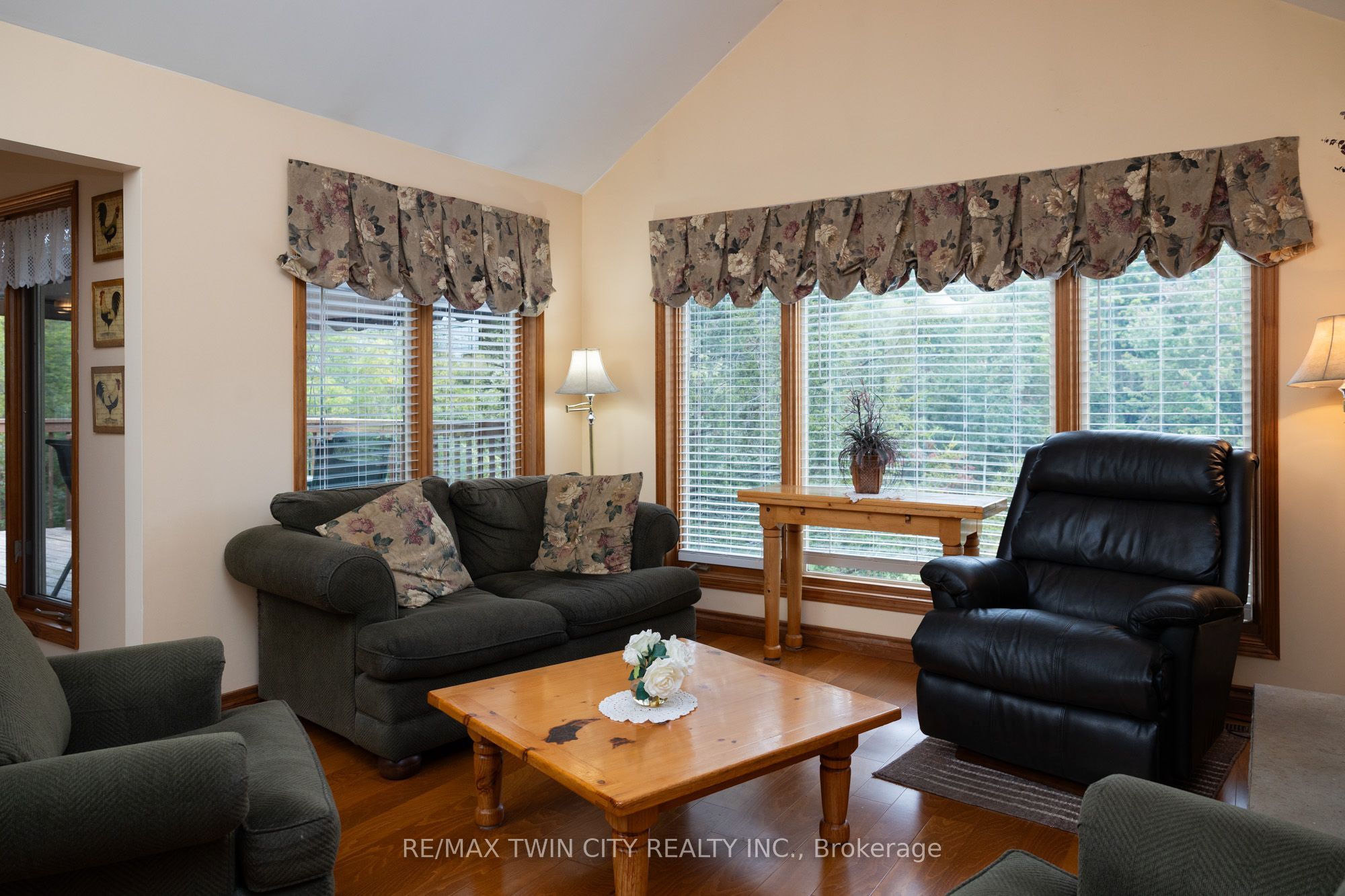 288 Thirteenth Conc. Road Property Photo 23