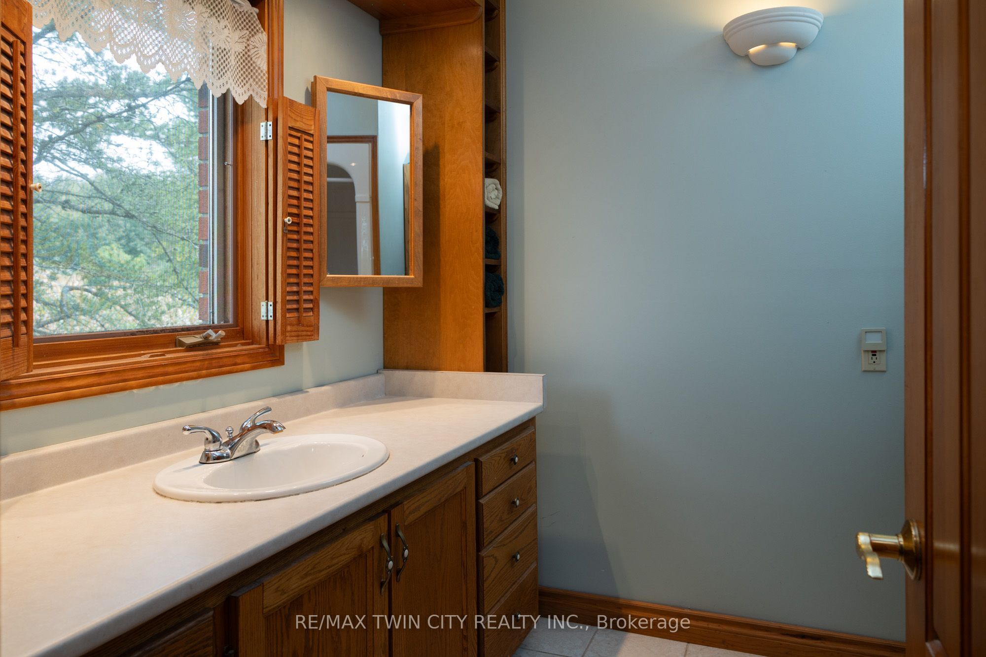 288 Thirteenth Conc. Road Property Photo 33