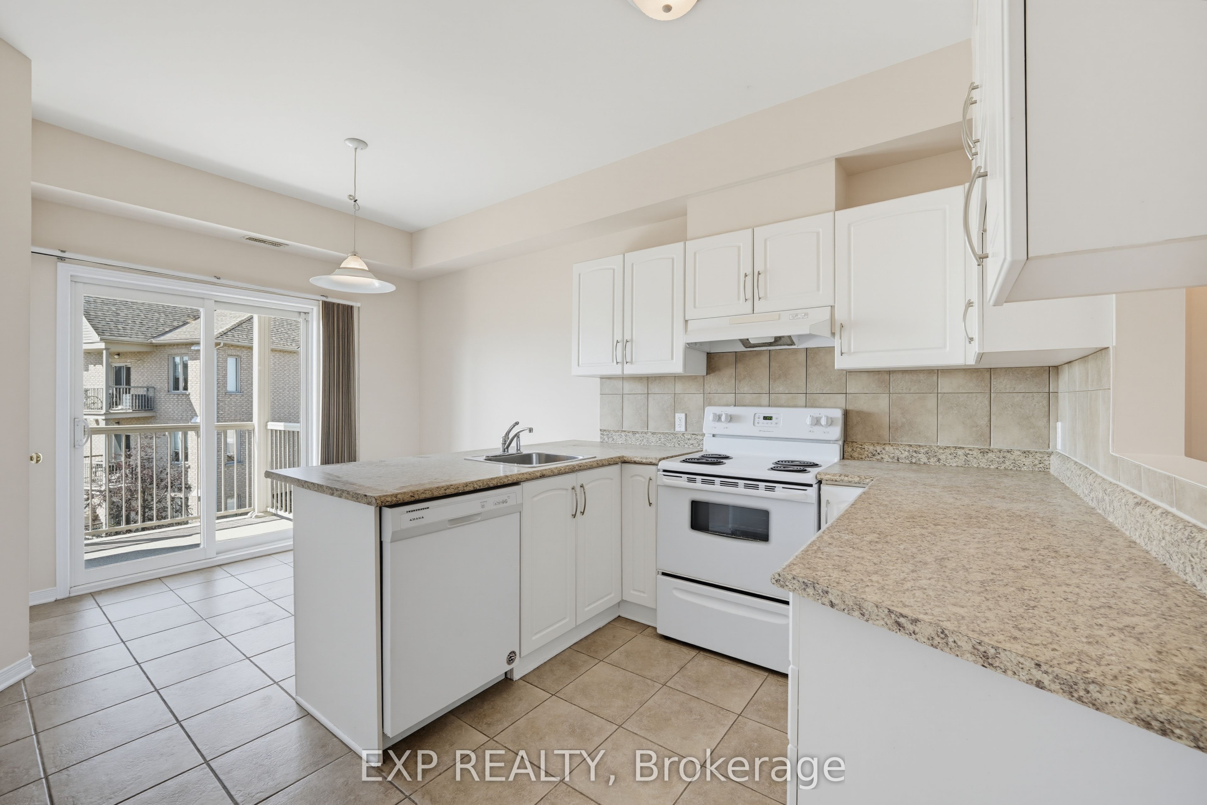 190 Rustic Hills Crescent 7 Property Photo 2