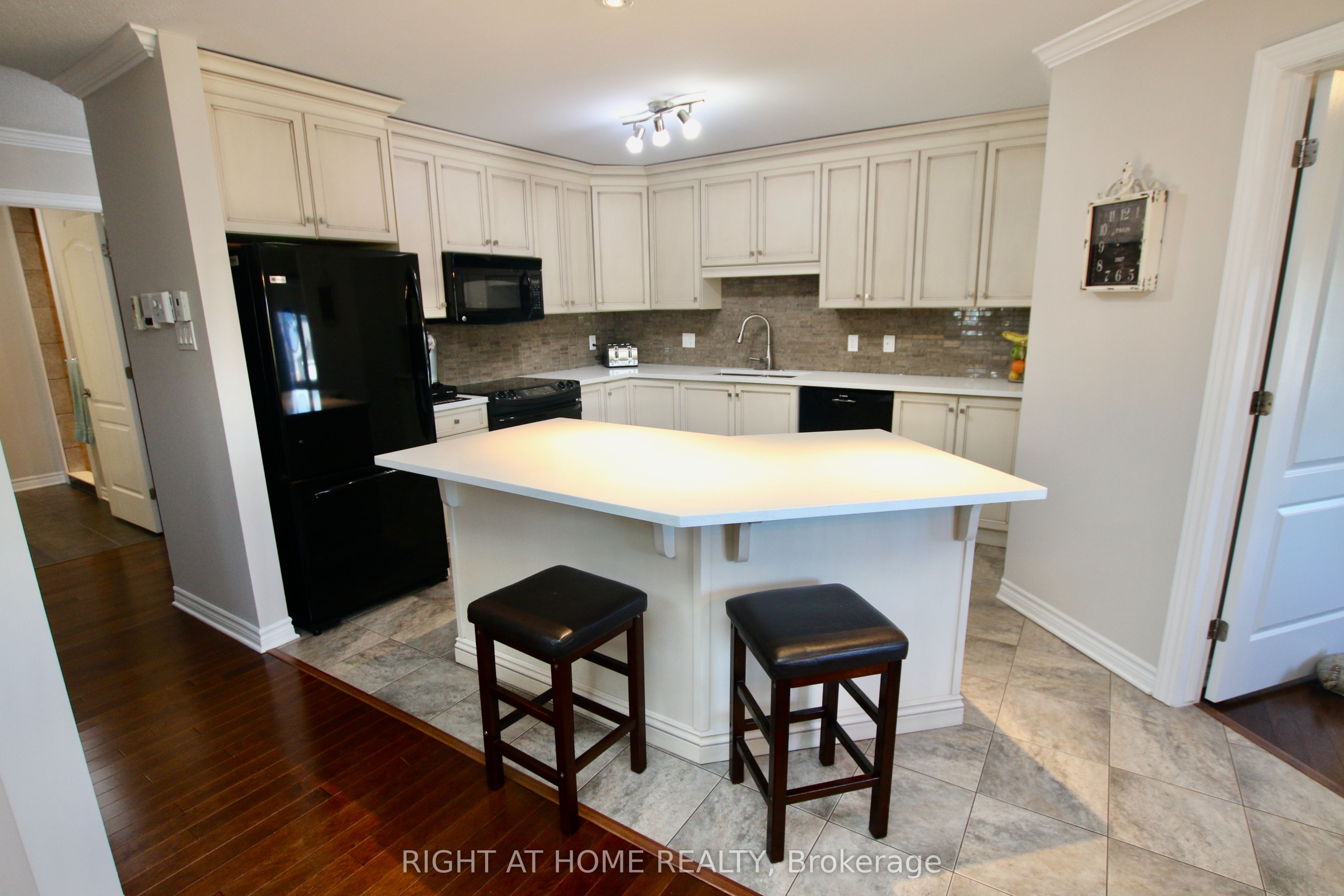 2 Warner Street 301 Property Photo 6