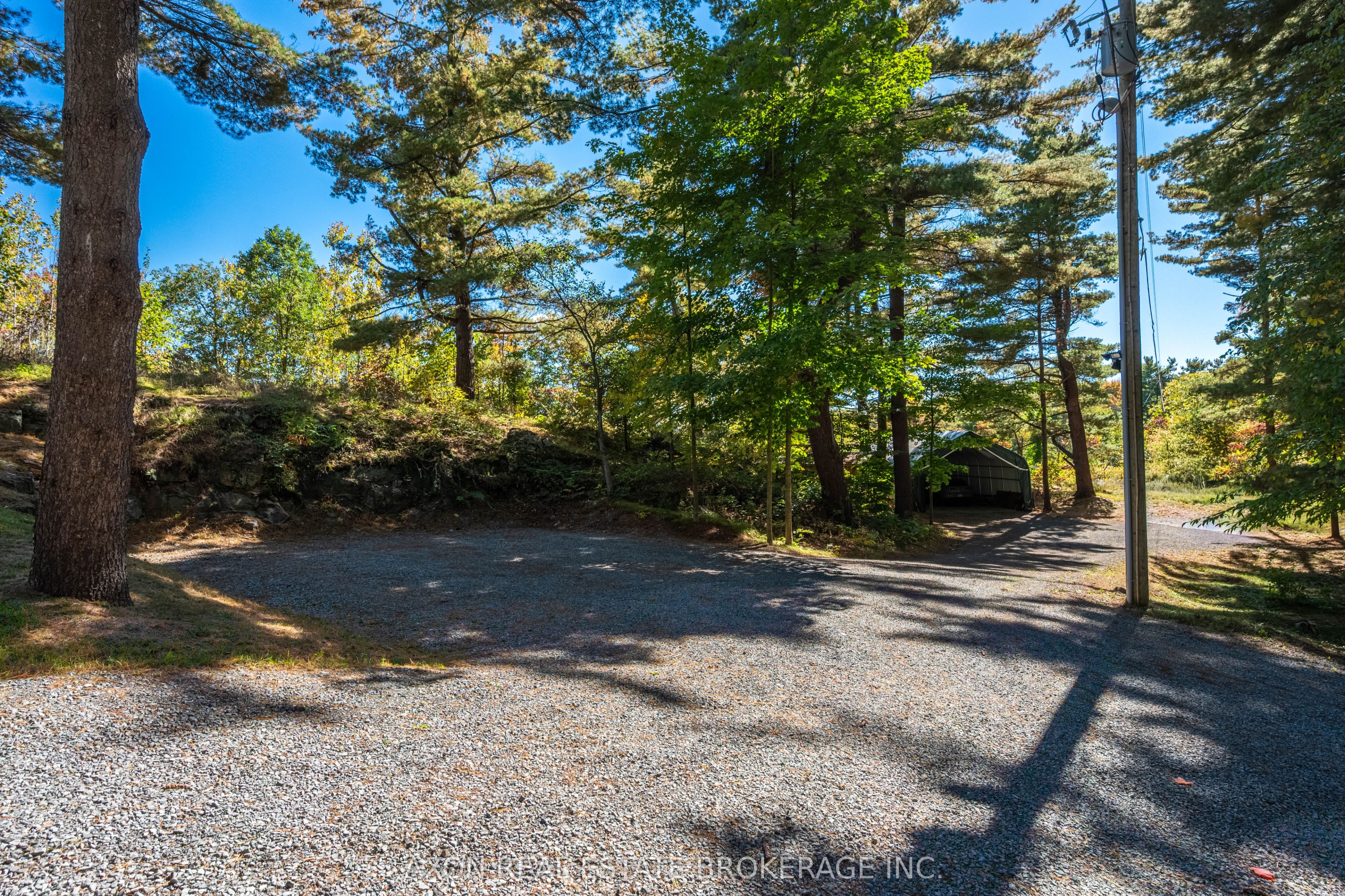 1022 Briscoe Bay Lane Property Photo 9
