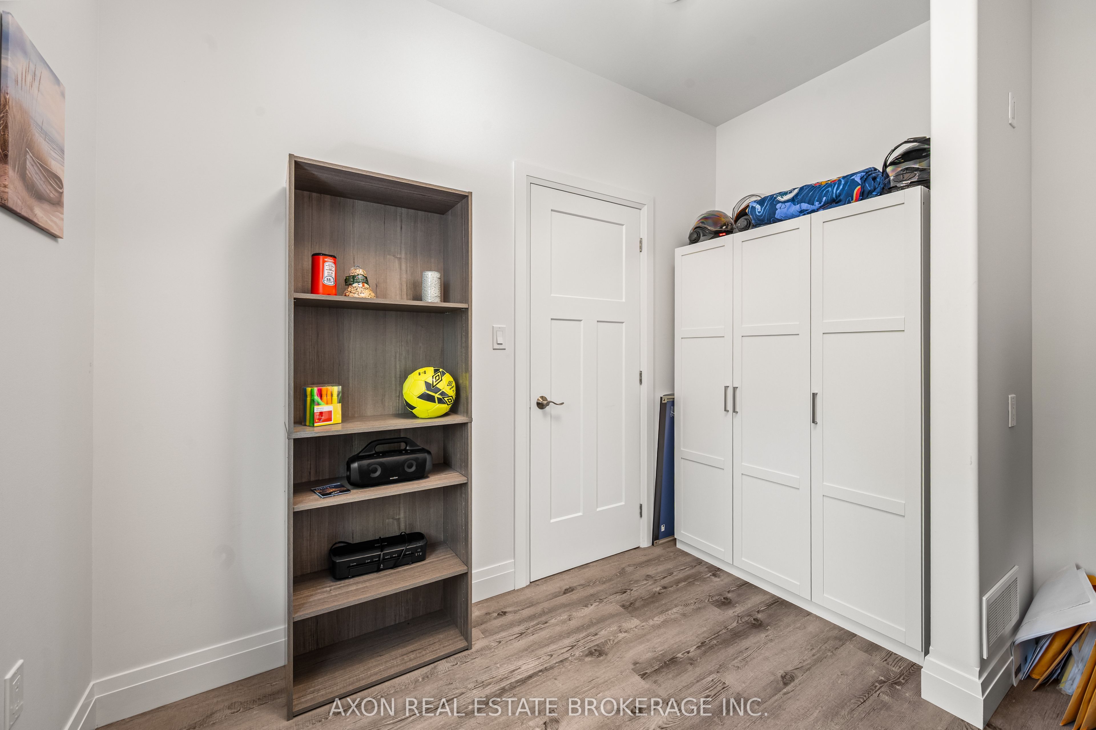 1022 Briscoe Bay Lane Property Photo 33