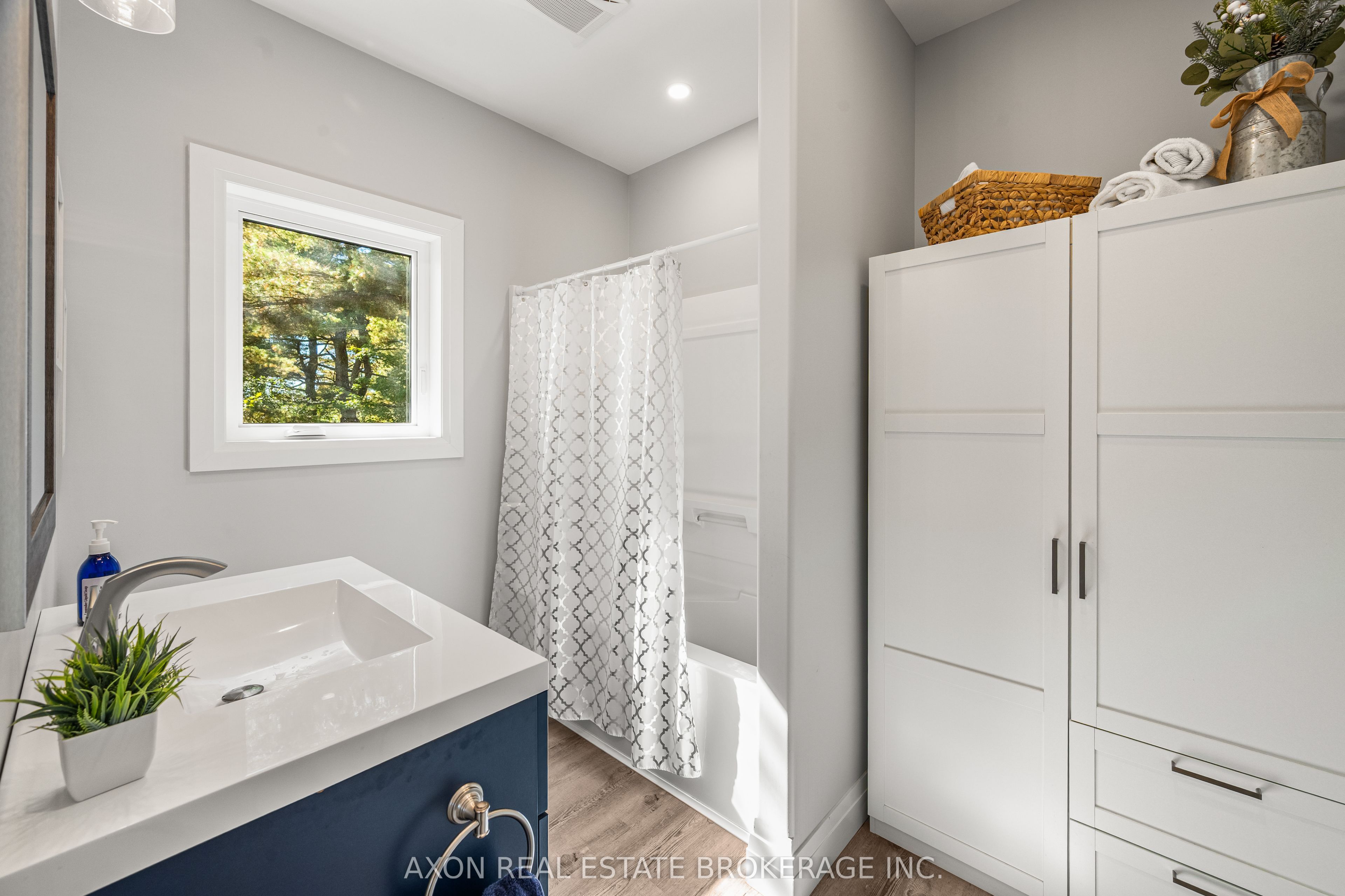 1022 Briscoe Bay Lane Property Photo 36