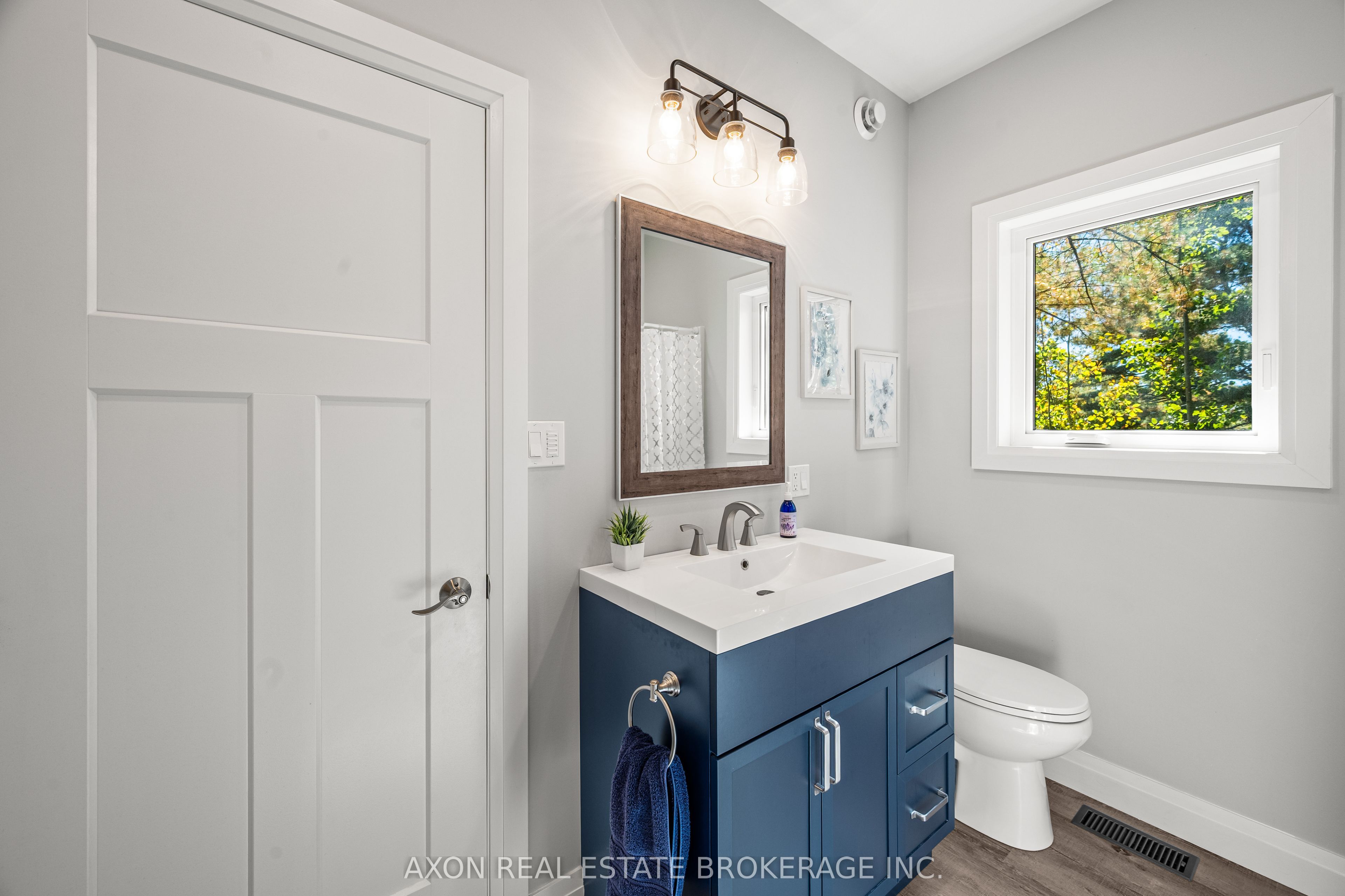 1022 Briscoe Bay Lane Property Photo 37