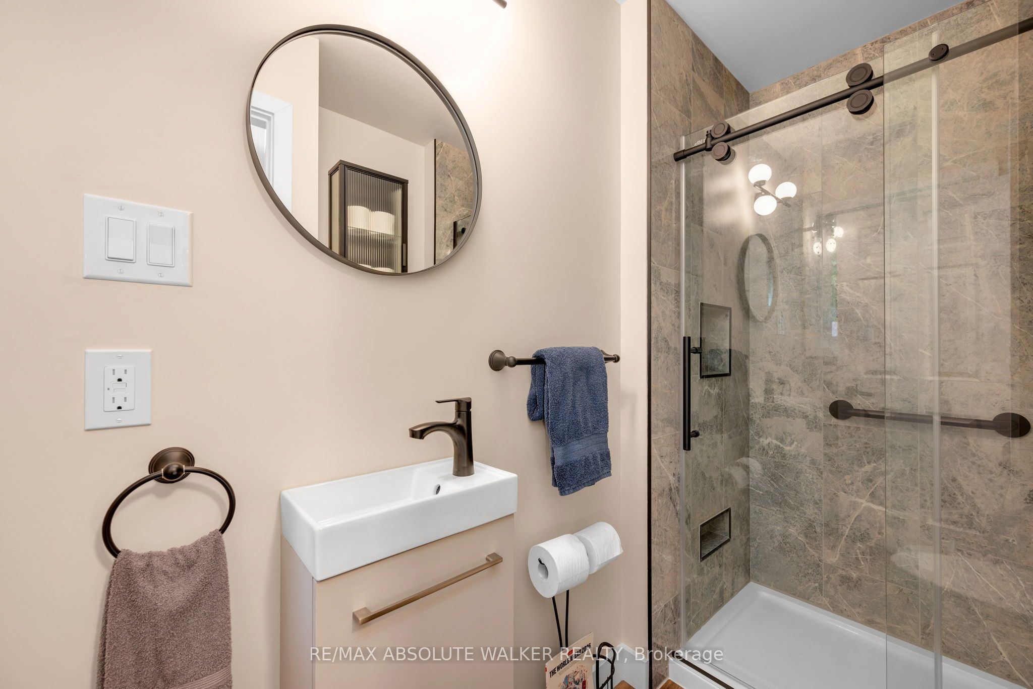 1679 Century Road E Property Photo 19