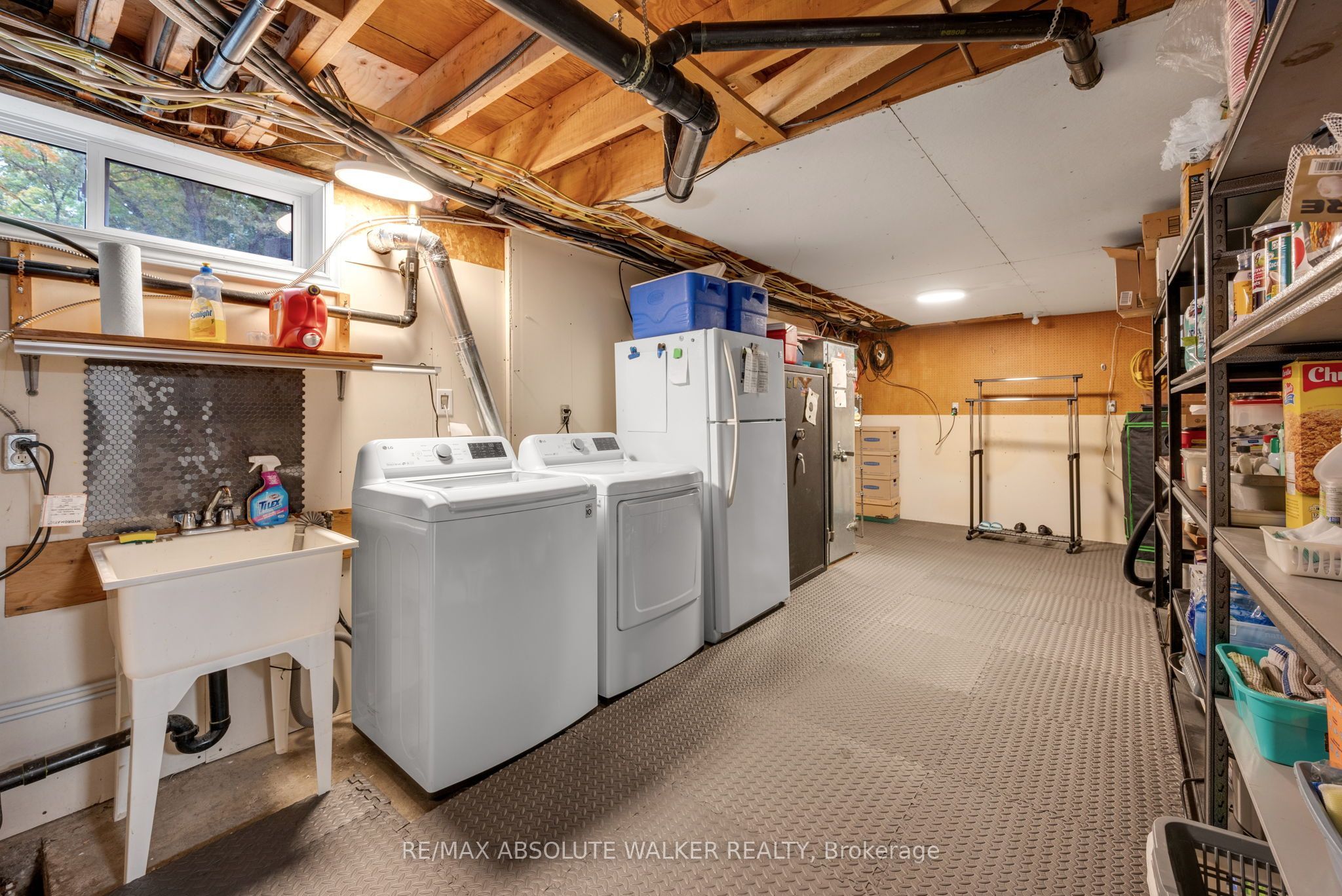1679 Century Road E Property Photo 26