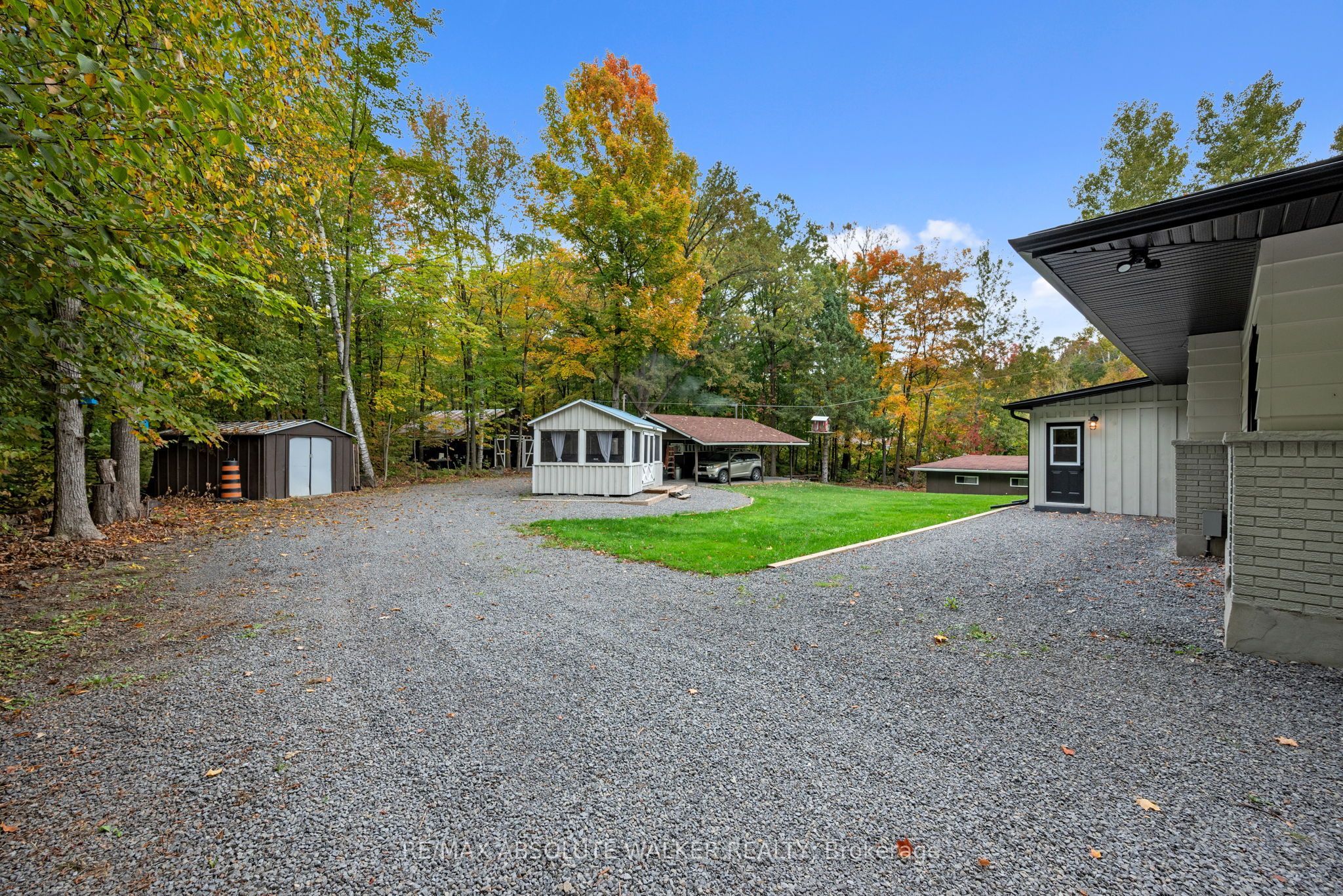 1679 Century Road E Property Photo 30