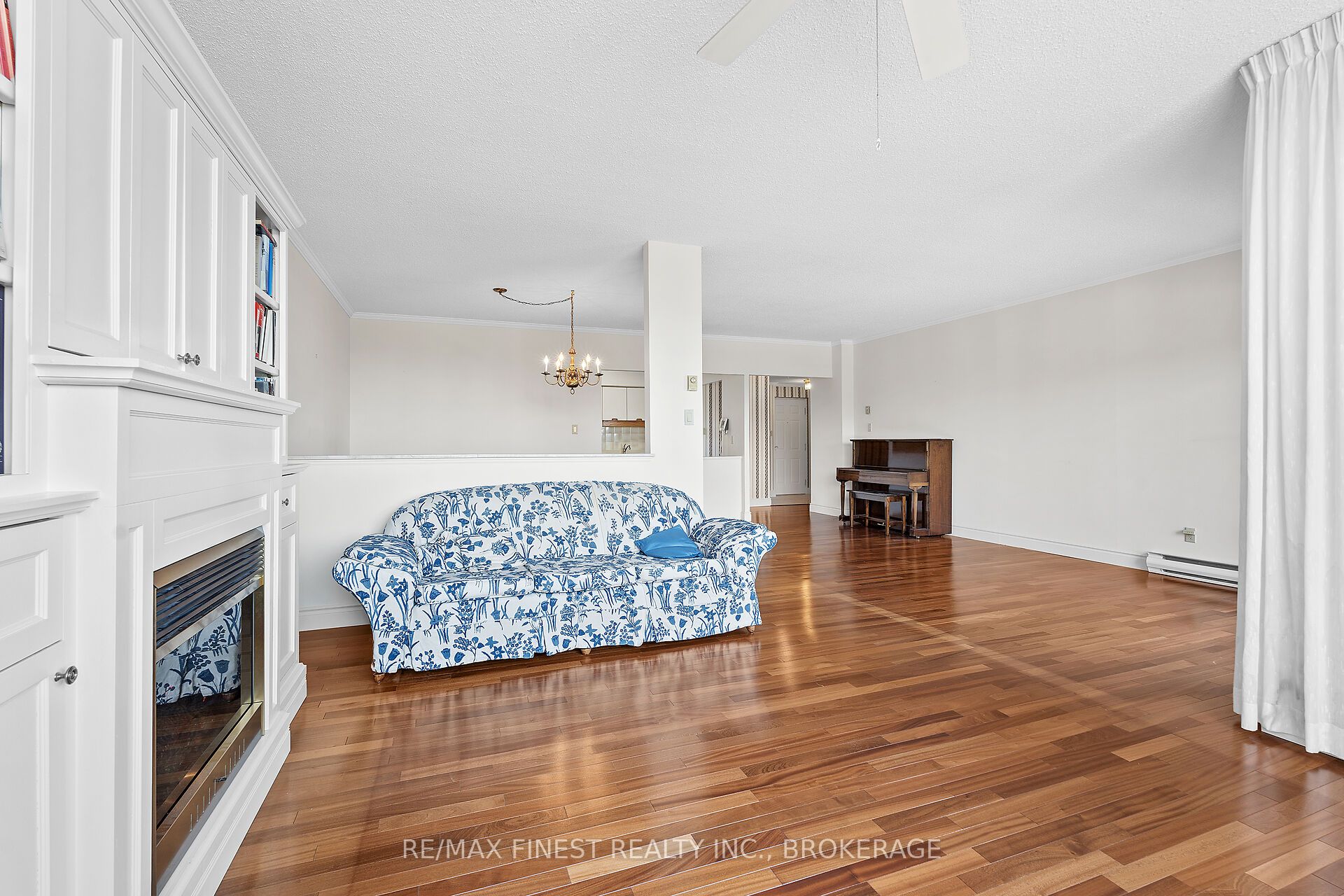 1000 King Street W 302 Property Photo 6