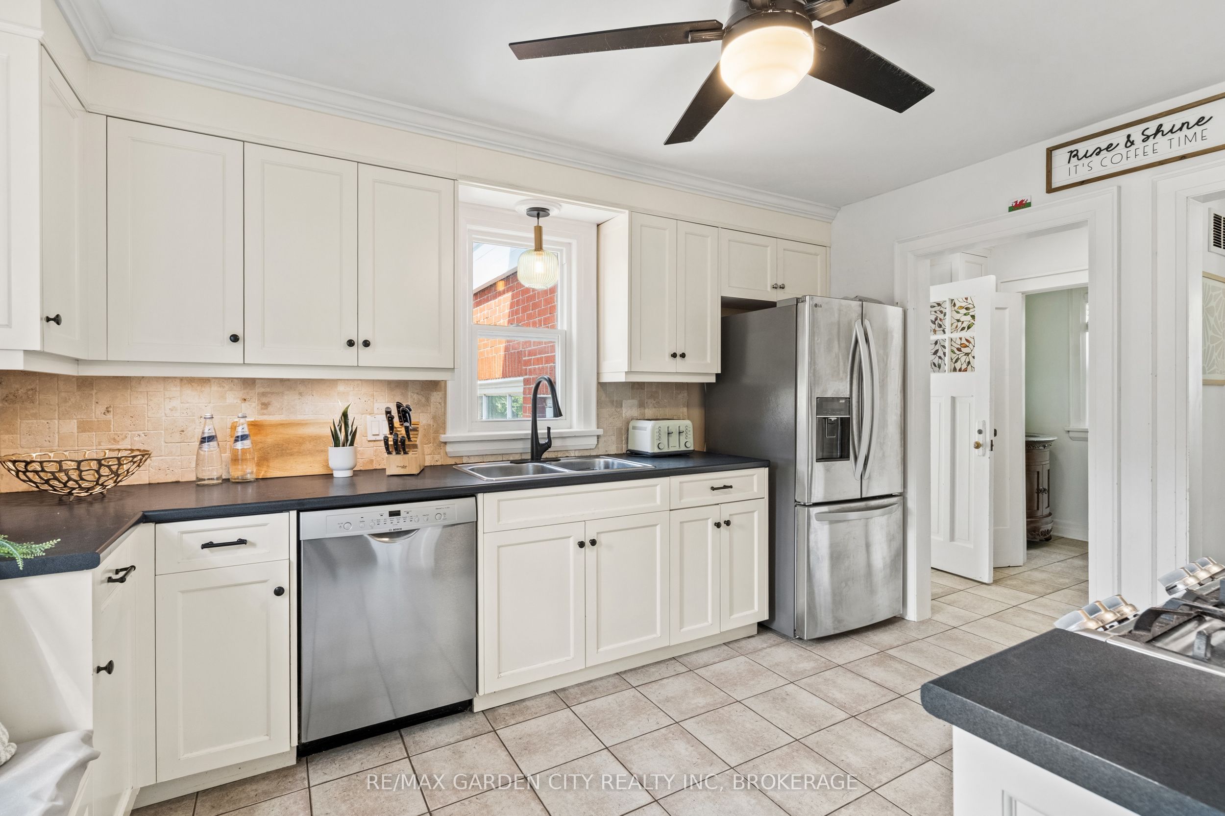 6751 Barker Street Property Photo 18